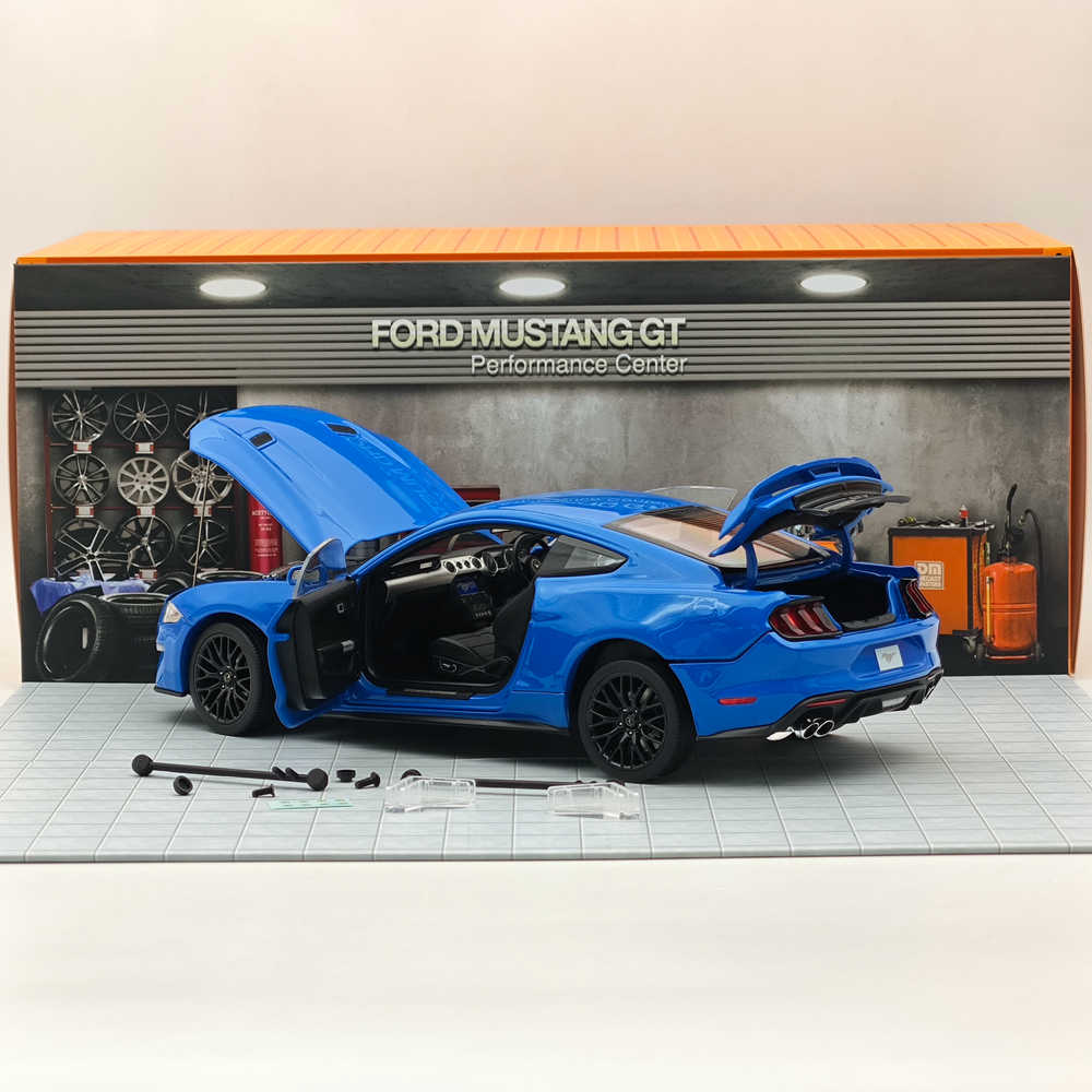 1/18 Scale Diecast Ford Mustang GT 2019 Blue Right-Hand Drive Model Car - Collectible Miniature Replica for Car Enthusiasts & Hobbyists - Perfect for Display, Gifts, and Car Show Collections