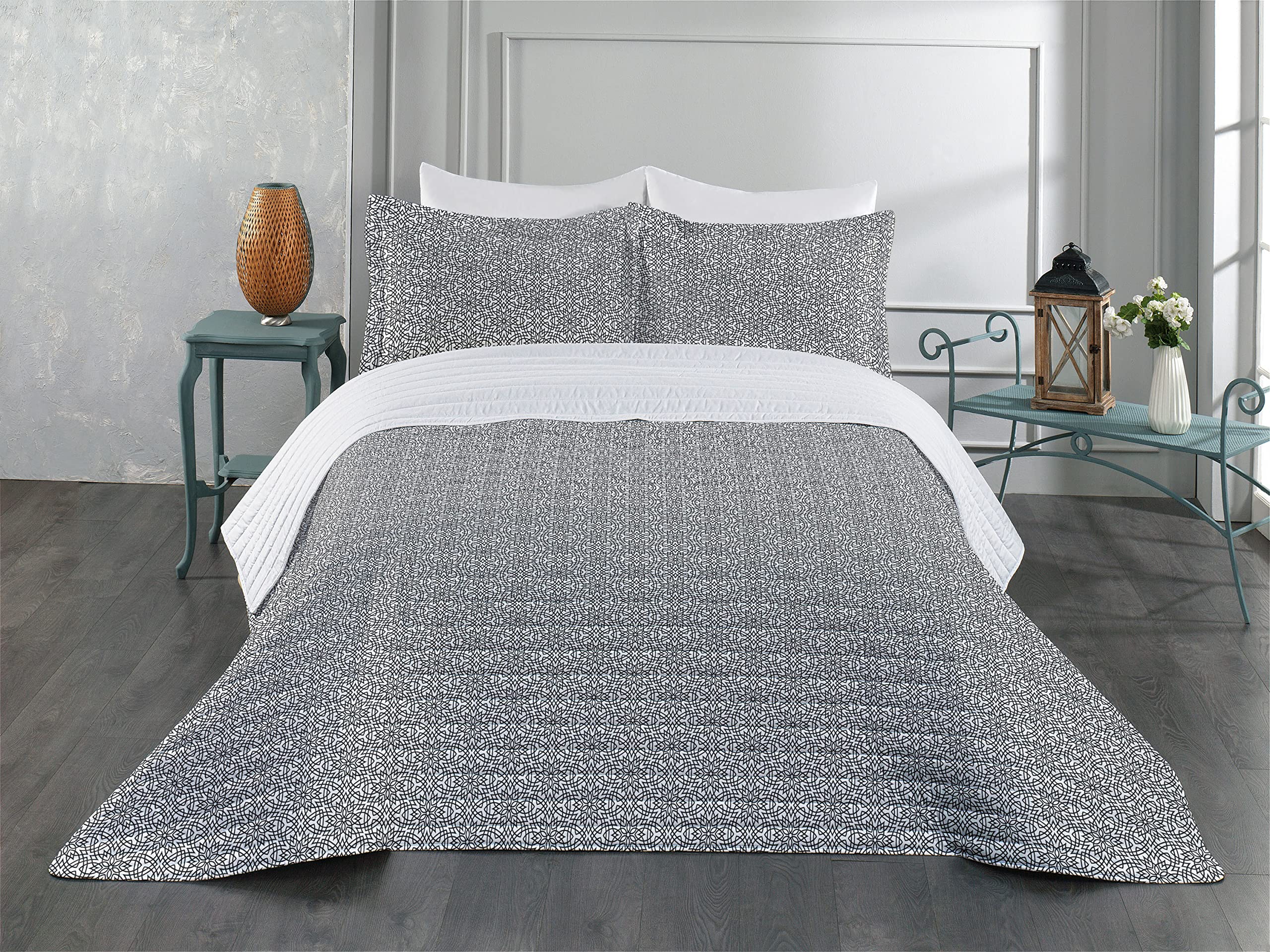 Ambesonne Vintage Microfiber Bedspread Set - Queen Size Charcoal Grey & White Abstract Floral Grid Pattern | Soft Comforter with Pillow Shams | Perfect for Master Bedroom, Guest Room & Dorm Decor