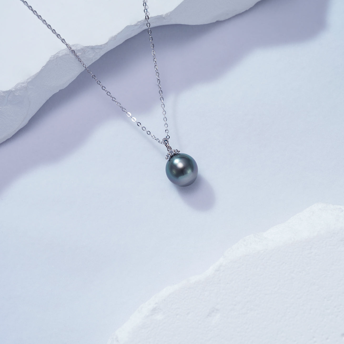 18K Solid Gold Saltwater Tahitian Pearl Necklace - Elegant Jewelry for Women, Perfect for Weddings, Anniversaries & Special Occasions | KN00051