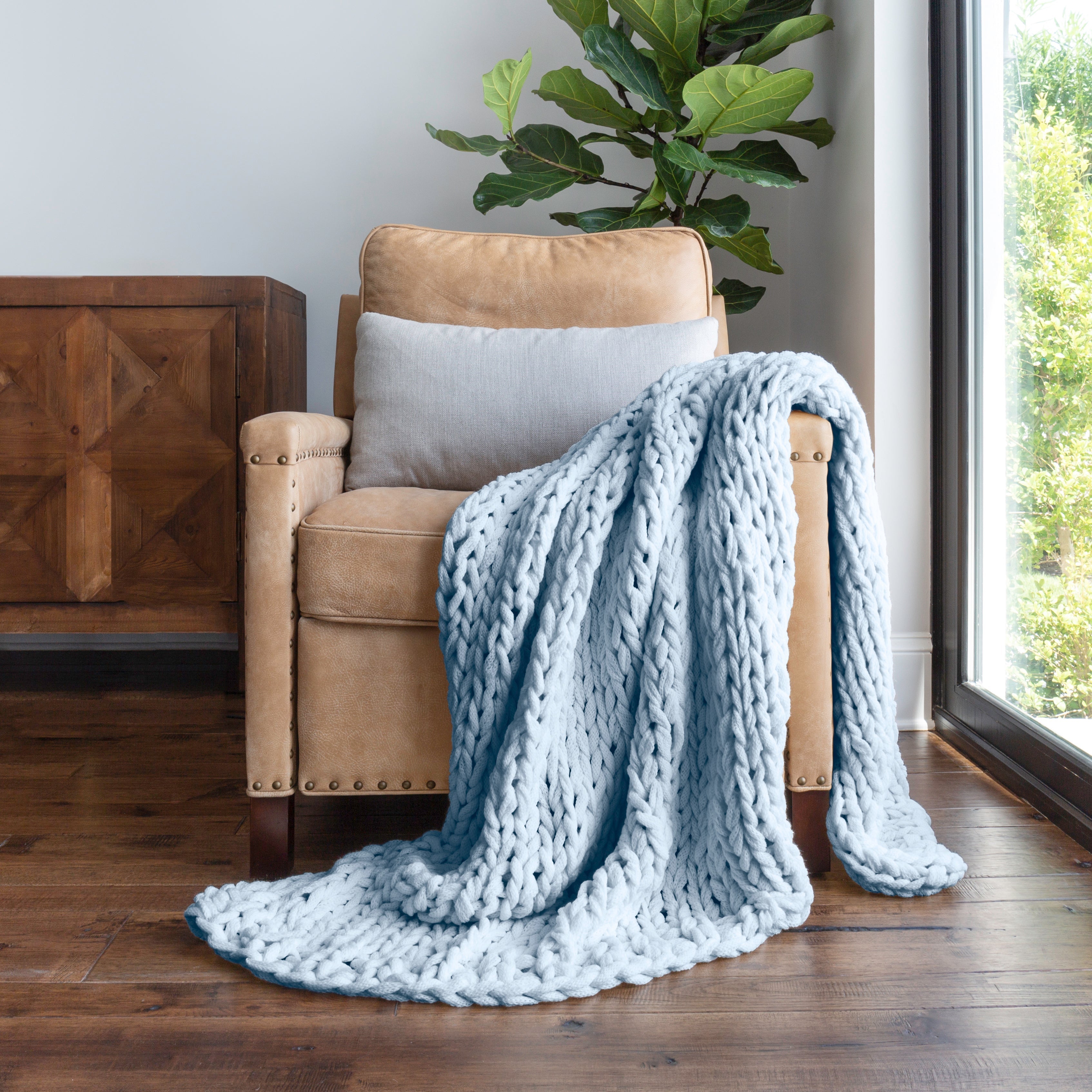 Cozy Oversized Chunky Knit Blanket - Soft & Warm Large Knitted Throw for Couch, Bed, Sofa - Perfect for Winter Nights, Home Decor & Gift Giving
