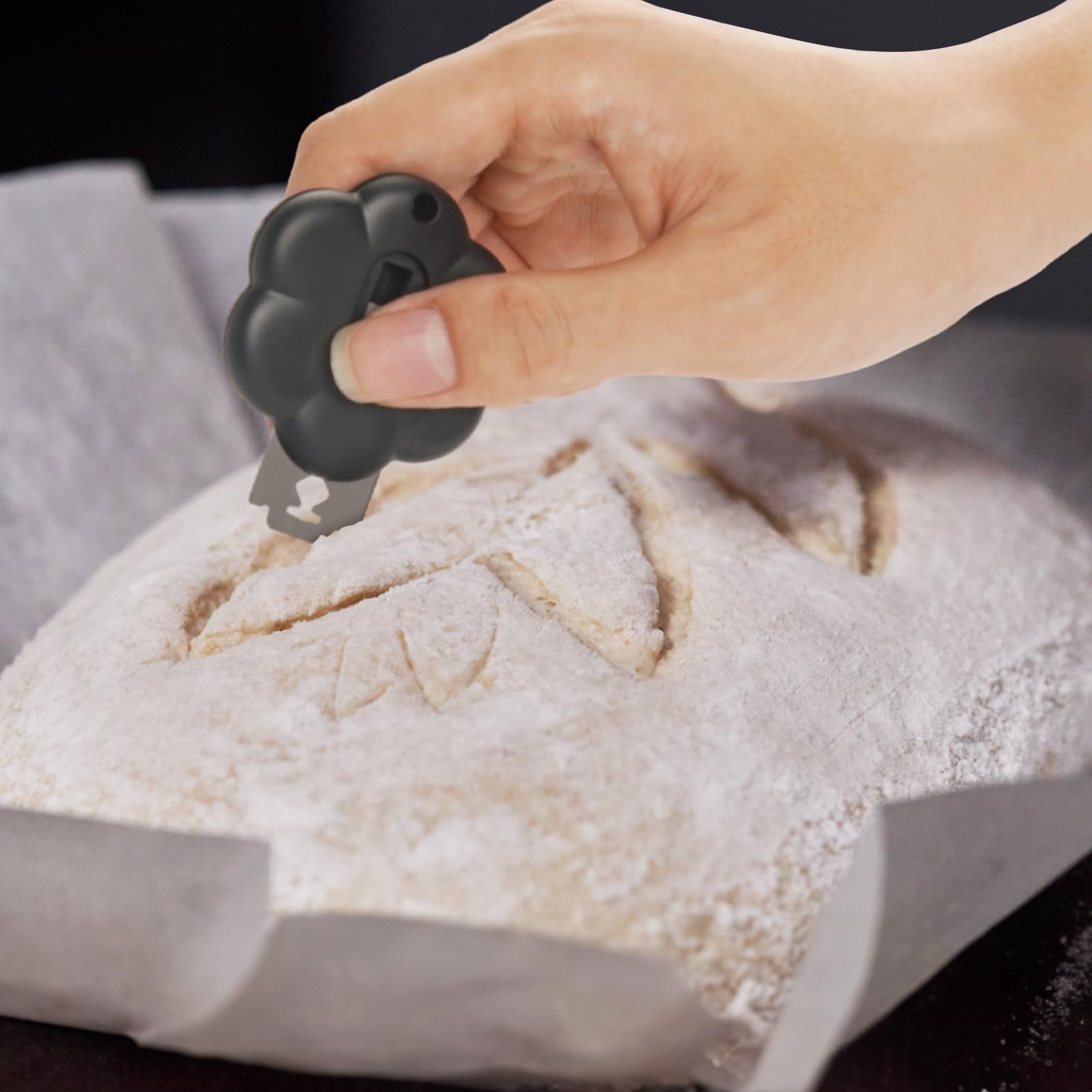 Professional Magnetic Bread Lame Dough Scoring Tool - Extendable Sourdough Bread Scraper for Artisan Baking, Perfect for Homemade Sourdough & Baguette Making - Ideal for Bakers & Bread Enthusiasts (Black)