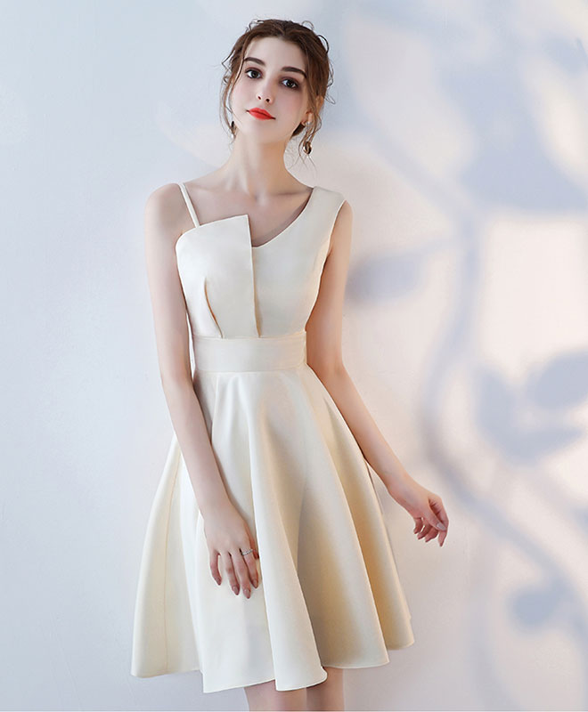 Elegant Burgundy Satin Short Prom Dress for Homecoming - Perfect for School Dances, Parties & Special Occasions