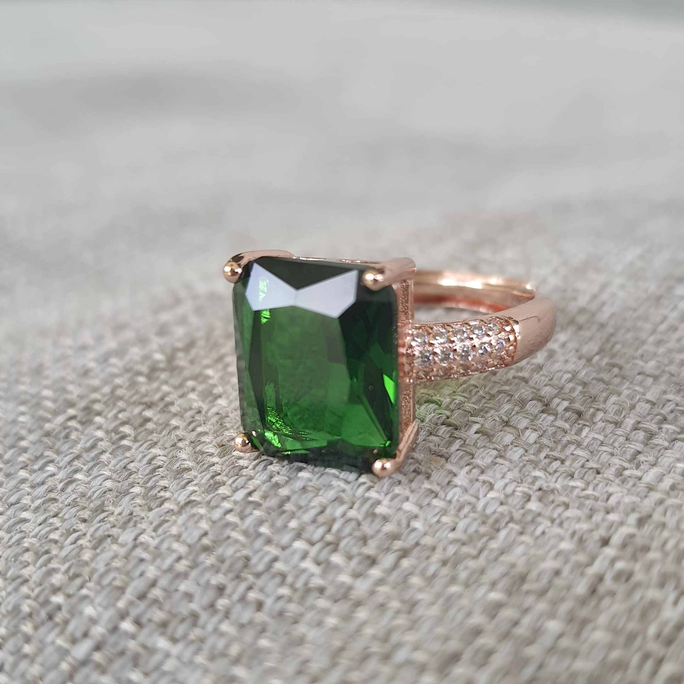 16K Rose Gold Green Stone Talisman Ring for Women - Good Luck, Money & Dream Jewelry, Rectangular Birthstone Ring for Psychic Protection | Perfect for Spiritual Healing, Meditation & Positive Energy