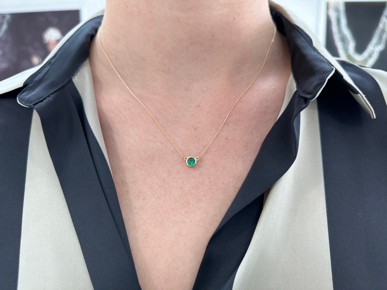 0.42ct 18K Gold AAA Quality Rich Green Round Cut Emerald Pendant Necklace for Women - Perfect for Weddings, Anniversaries & Special Occasions