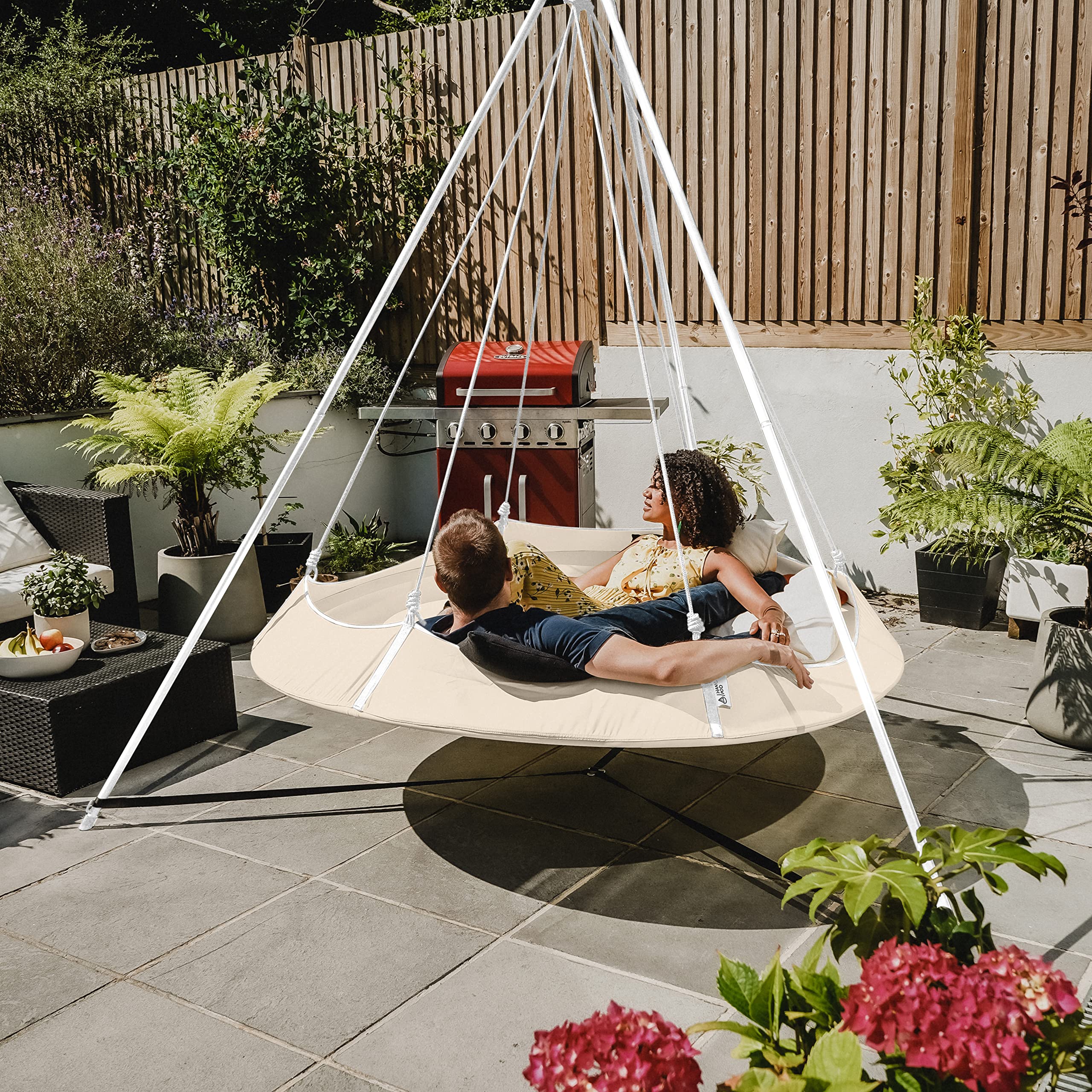 Portable Circular Family Hammock with Stand - Outdoor Hanging Chair & Porch Swing for Garden, Deck, Lawn, Patio, Camping - Cream & White - Perfect for Relaxation, Backyard Lounging and Outdoor Adventures