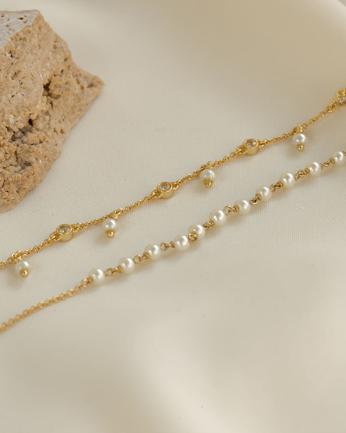 Anna Pearl Bracelet for Women - Elegant & Timeless Jewelry Gift for Her - Perfect for Weddings, Anniversaries & Special Occasions