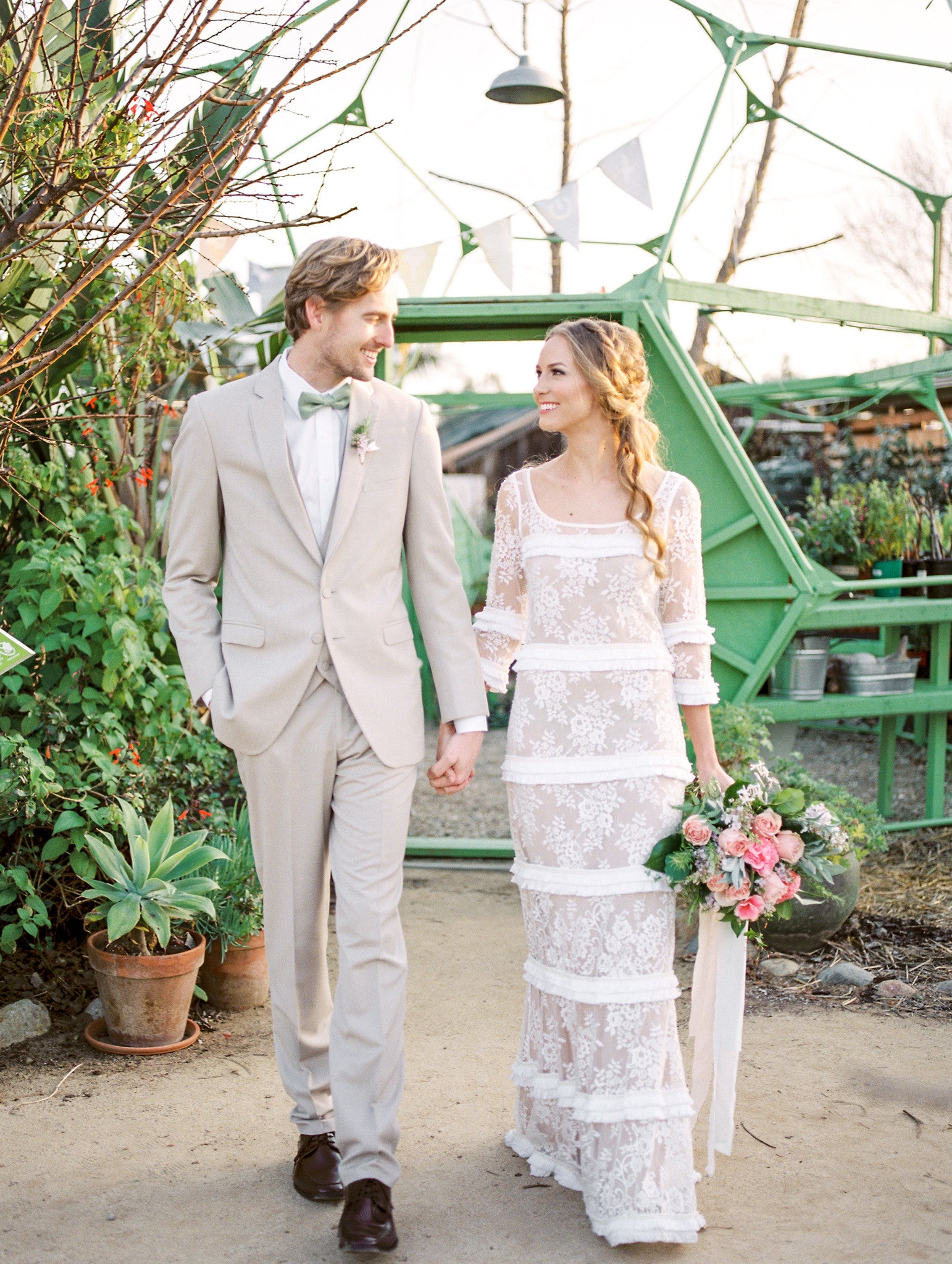 BHLDN Esprit de Corps Wedding Gown - Elegant Lace Bridal Dress for Bride, Perfect for Beach Weddings & Formal Ceremonies