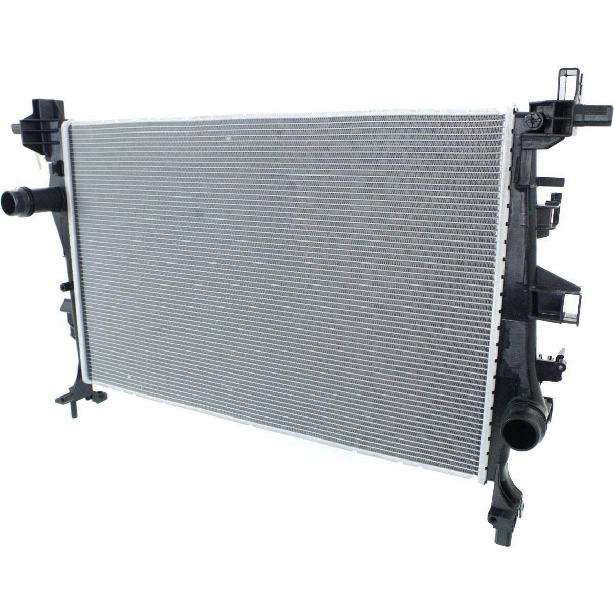 2015-2018 Jeep Renegade Replacement Radiator - Plastic & Aluminum Construction with Automatic Transmission Oil Cooler - Compatible with 1.4L L4 Engine (Part# CH3010370, 68260449AA) - Perfect for Off-Roading, Daily Commuting & Extreme Weather Conditions