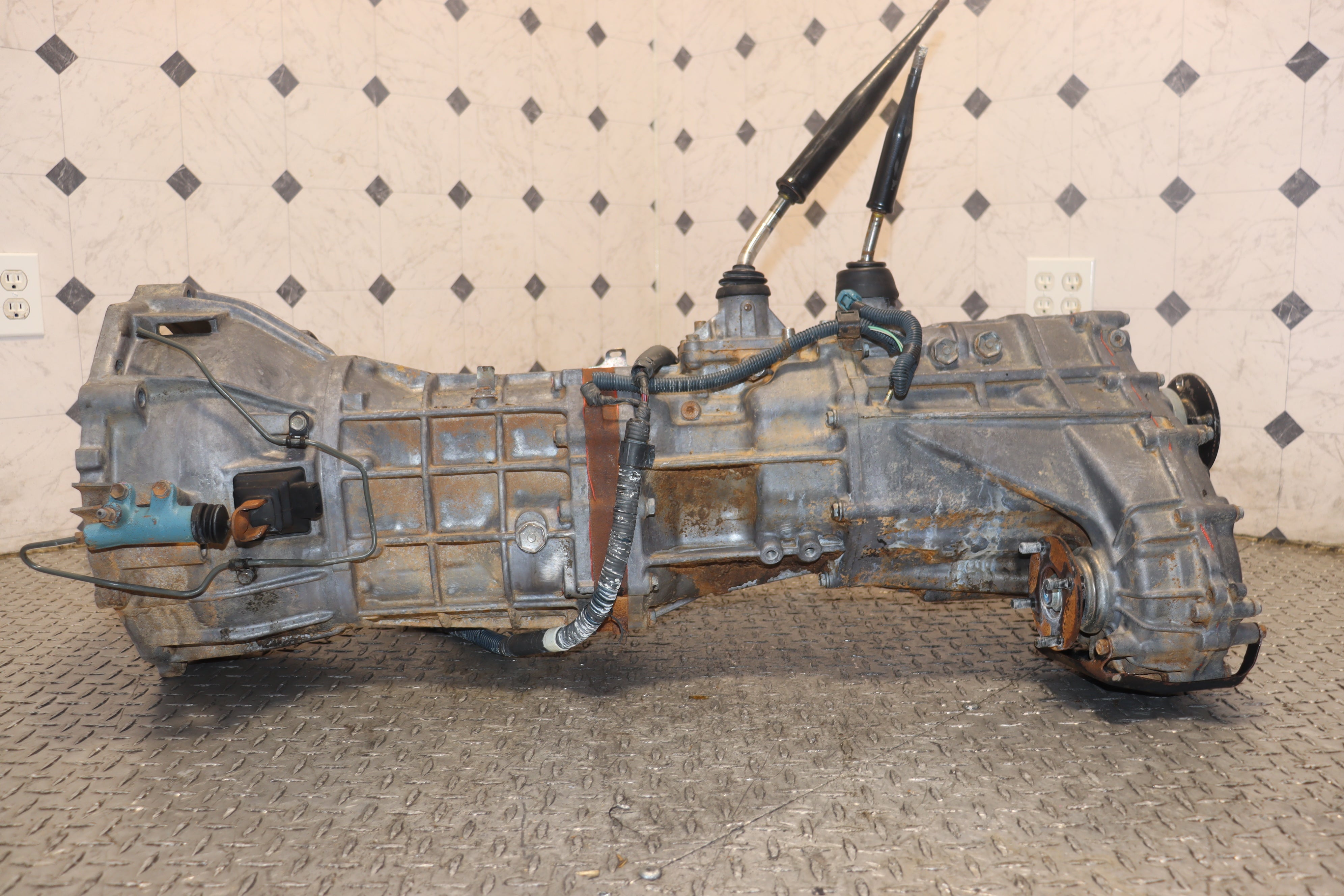 JDM 5VZ-FE 5-Speed Manual Transmission for 1996-2000 Toyota Tacoma & 4Runner 3.4L V6 AWD - Perfect for Off-Roading & Performance Upgrades