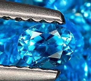 Wholesale Natural African Swiss Blue Topaz Loose Stones - 5x3mm to 10x8mm Oval Cut, VVS Eye Clean for Jewelry Making, Engagement Rings & Necklace Designs