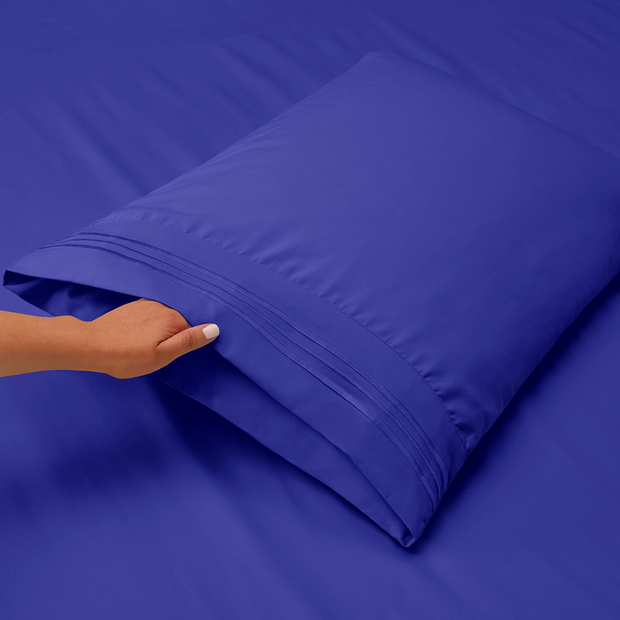 Premium 1800 Thread Count Clara Clark Bed Sheet Set - Twin Size Deep Pocket Fitted Sheet with Extra Pillowcases | Ultra Soft Luxury Bedding in Royal Blue | Perfect for Guest Rooms, Dorms & Cozy Sleep
