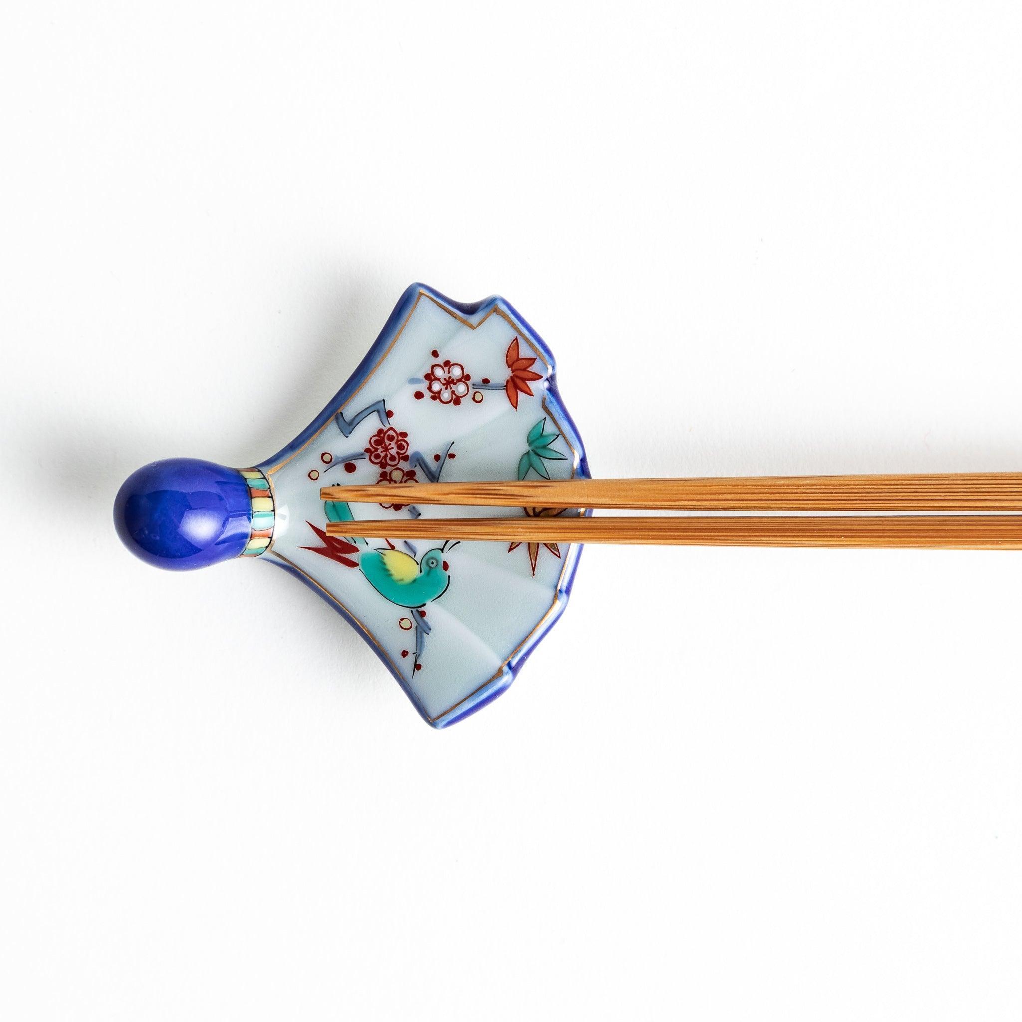 Elegant Japanese Fan Chopstick Rest - Traditional Asian Tableware for Sushi, Ramen & Home Dining Decor