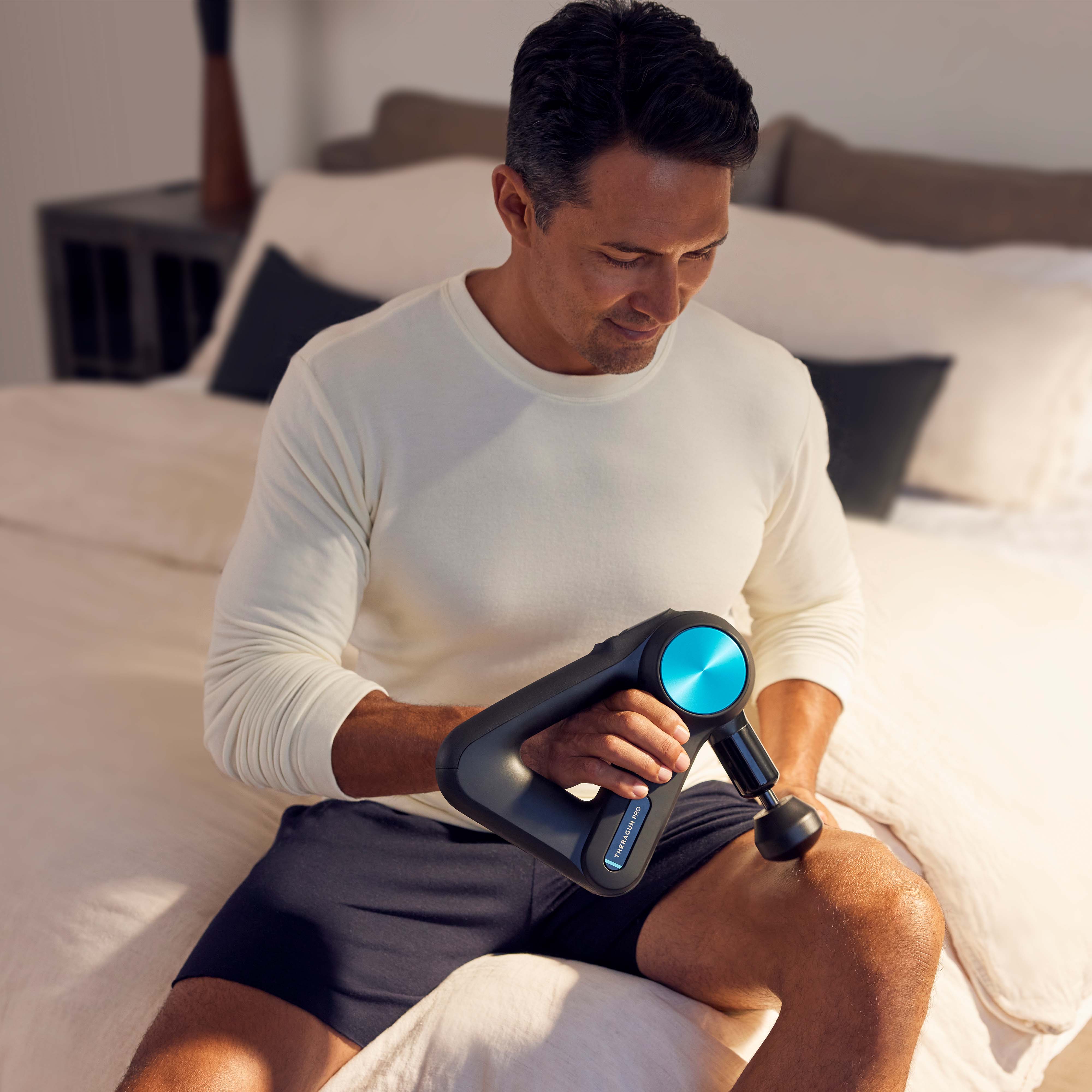 Theragun Pro - Professional Percussive Massage Gun for Muscle Recovery & Pain Relief - Perfect for Athletes, Fitness Enthusiasts & Home Use