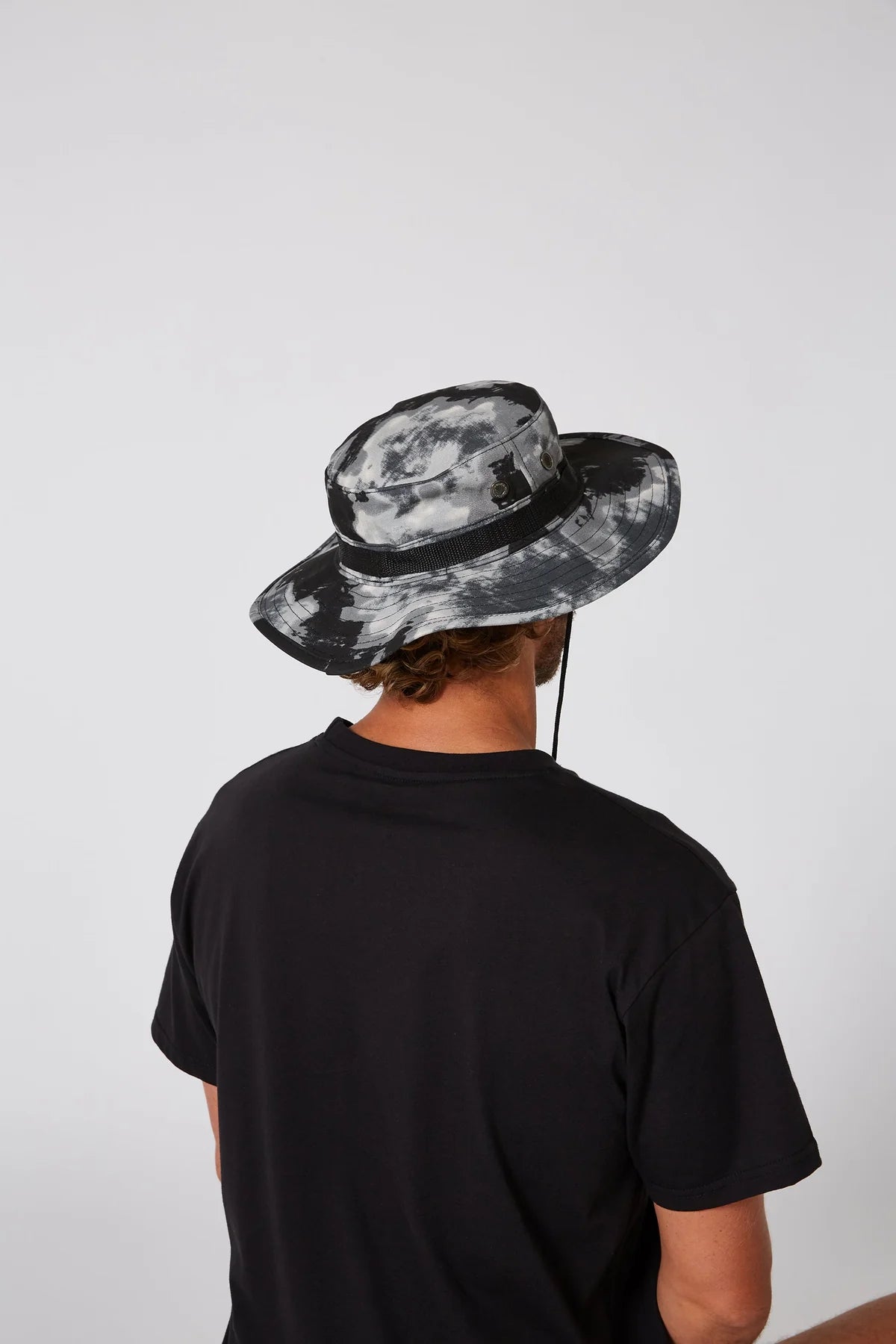 Men's Wide Brim Hiking Hat - UPF 50+ Sun Protection, Breathable & Adjustable for Outdoor Adventures (Black/Camo) | Perfect for Camping, Fishing & Summer Travel