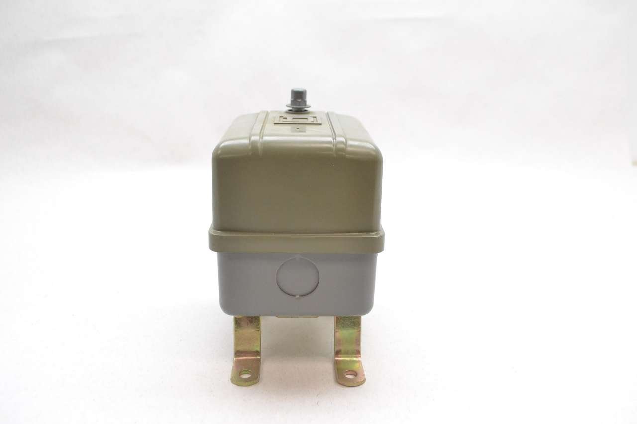 Liquid Level Switch - Close On Rise Sensor for Water Tank, Pool & Industrial Use | Reliable Fluid Level Detection