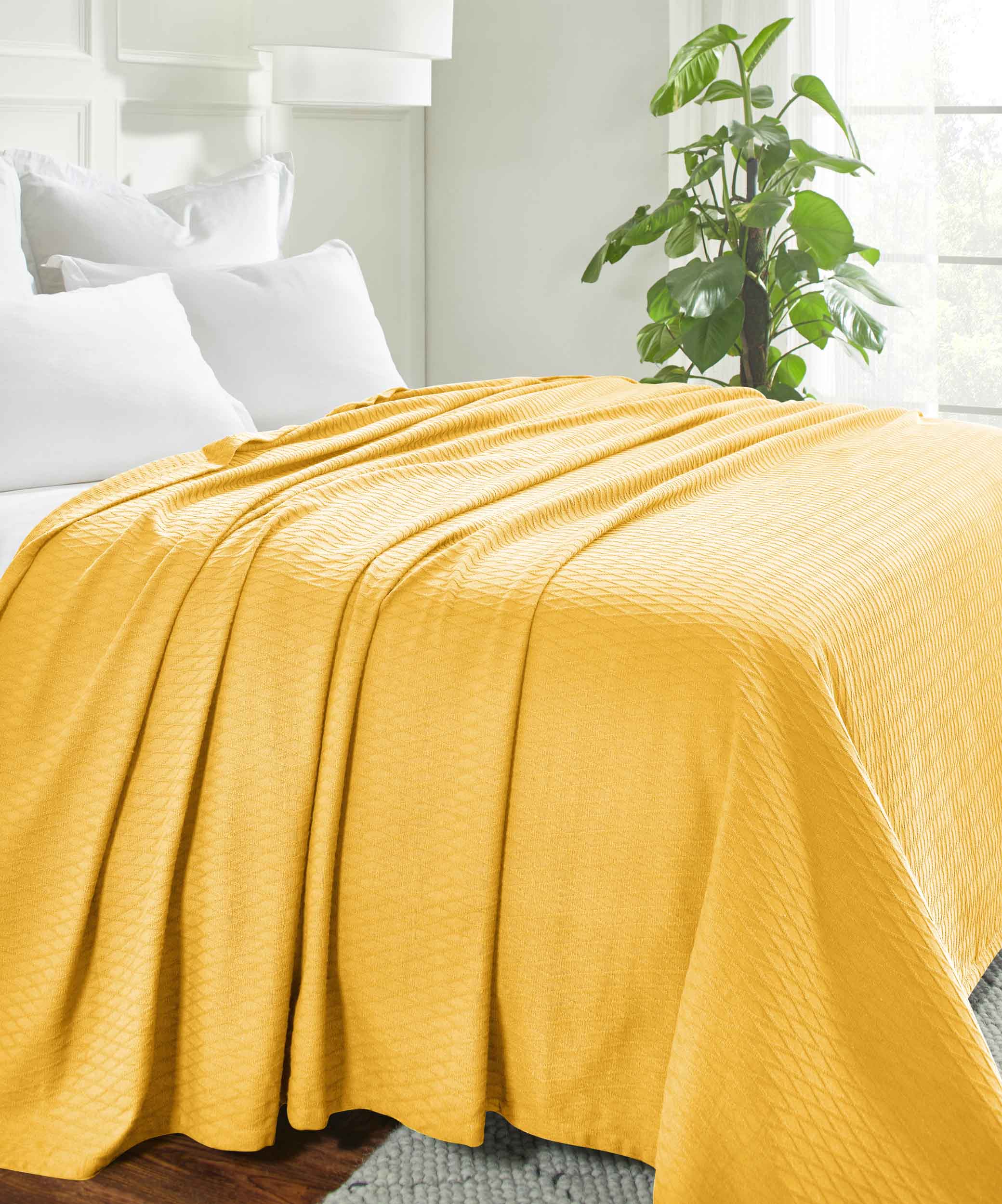 Premium Cotton All-Season Diamond Pattern Bed Blanket & Sofa Throw - Soft Cozy Blanket for Bedroom, Living Room, Travel and Gift Giving