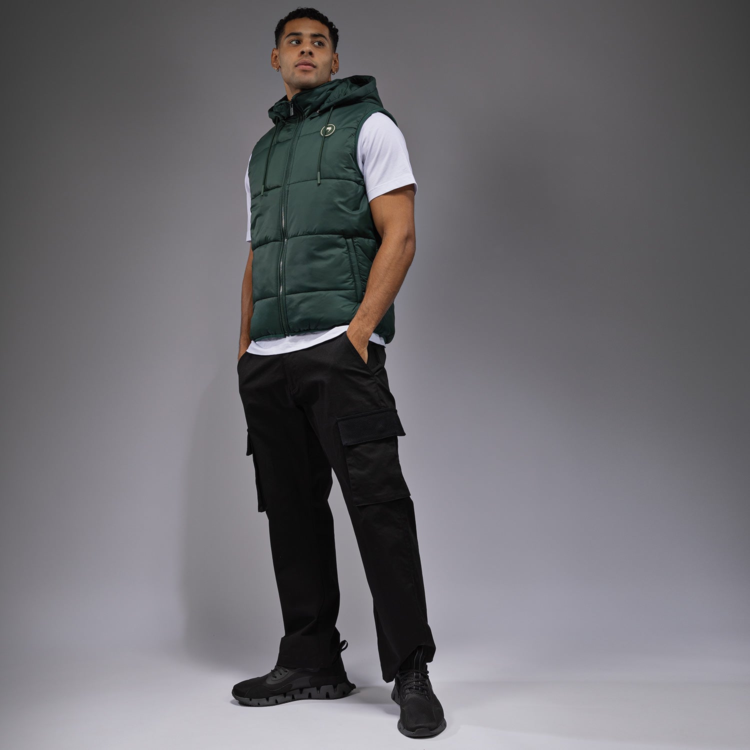 Venum Urban Guard Down Vest for Men - Lightweight Winter Jacket, Water-Resistant, Forest Green - Perfect for Outdoor Activities & Casual Wear
