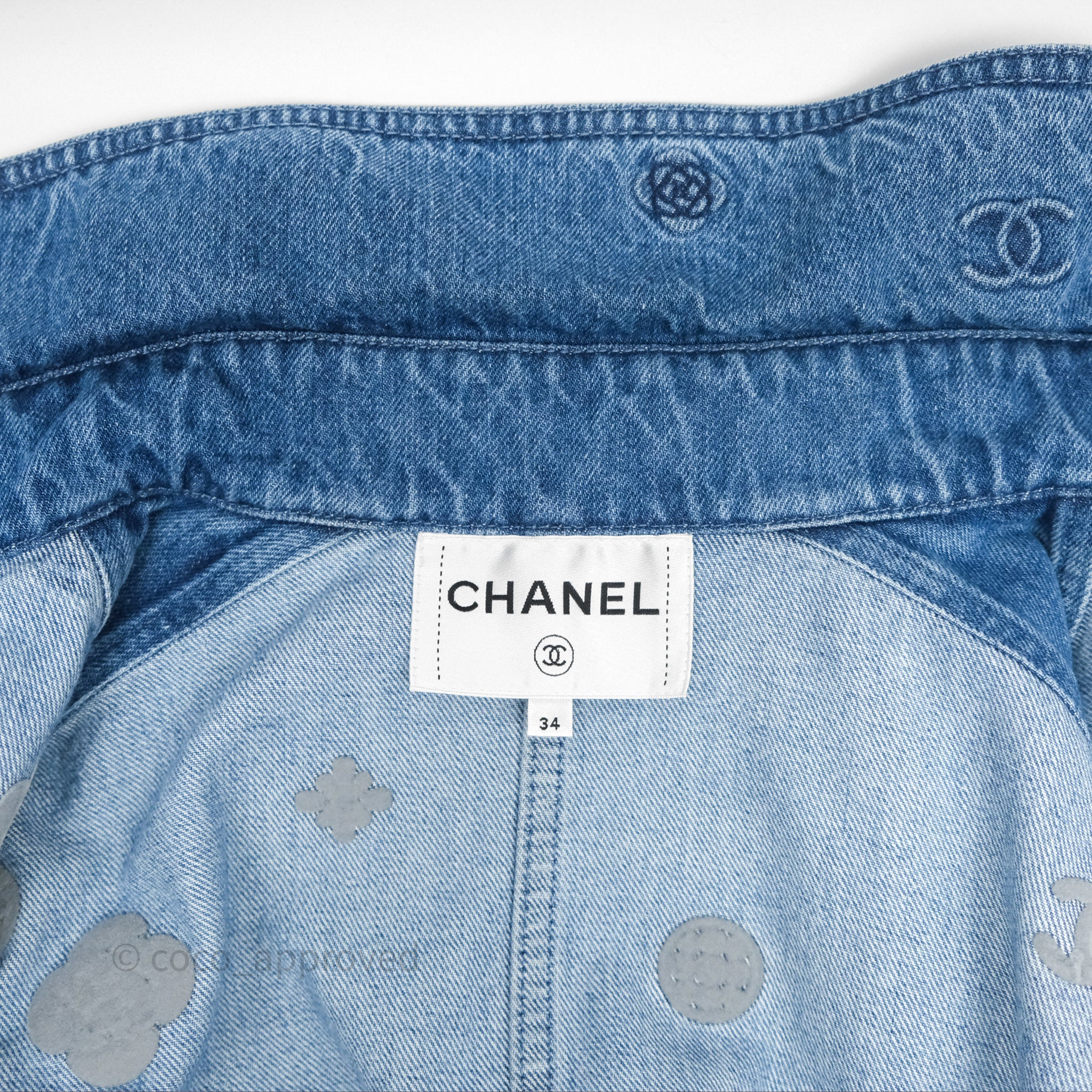 Chanel CC Printed Denim Jacket Women's Size 34 - Classic Designer Denim Jacket for Casual Outfits & Streetwear Fashion
