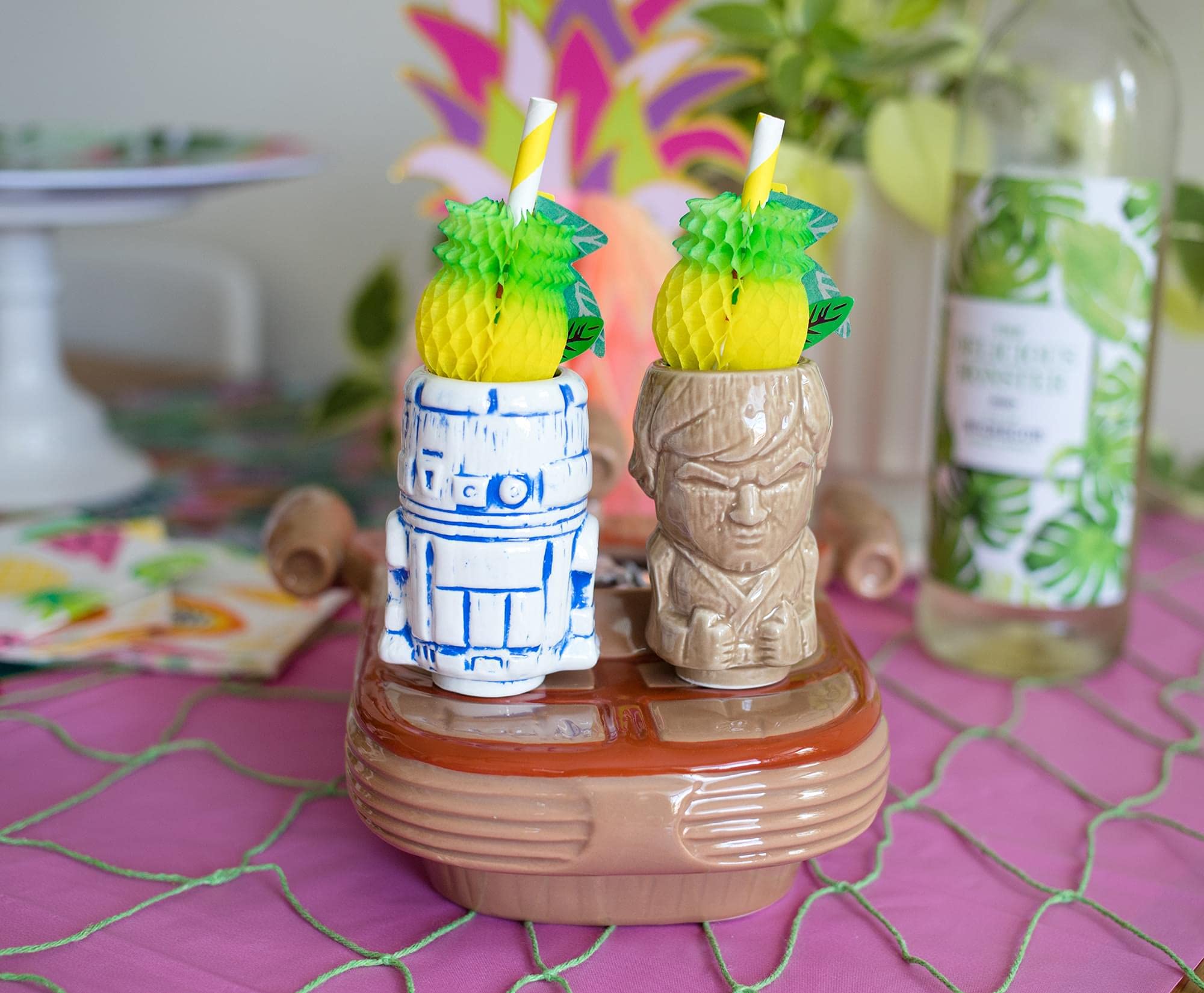 **Star Wars Landspeeder Punch Bowl Set with Luke & R2-D2 Mini Mugs – Official Lucasfilm Tiki Drinkware | Tropical Cocktail Glasses for Home Bar, Parties & Themed Events**