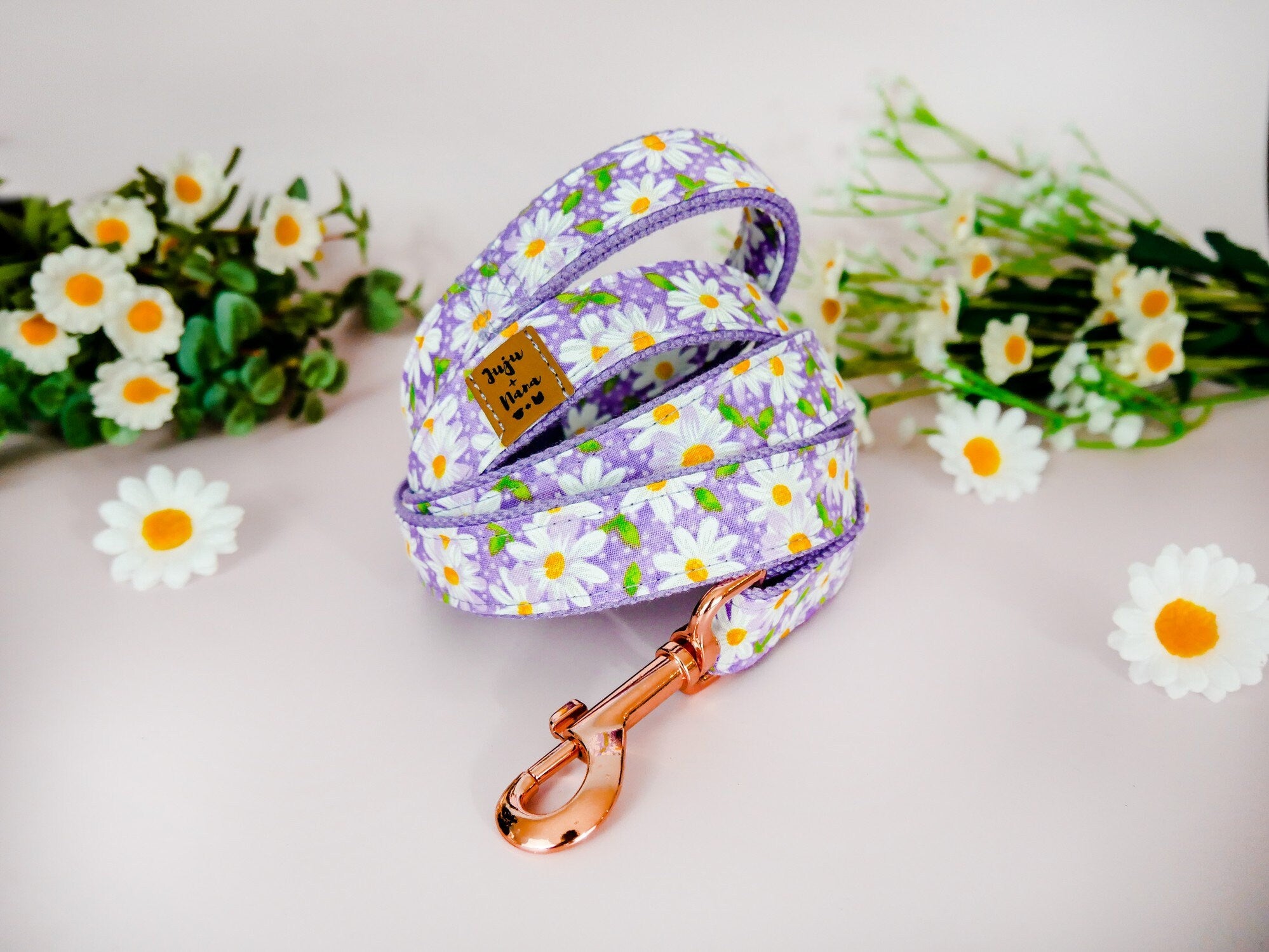 Purple Daisy Dog Flower Collar & Leash Set - Adjustable Pet Accessories for Small Medium Dogs, Cute Floral Design for Walks, Photos & Special Occasions