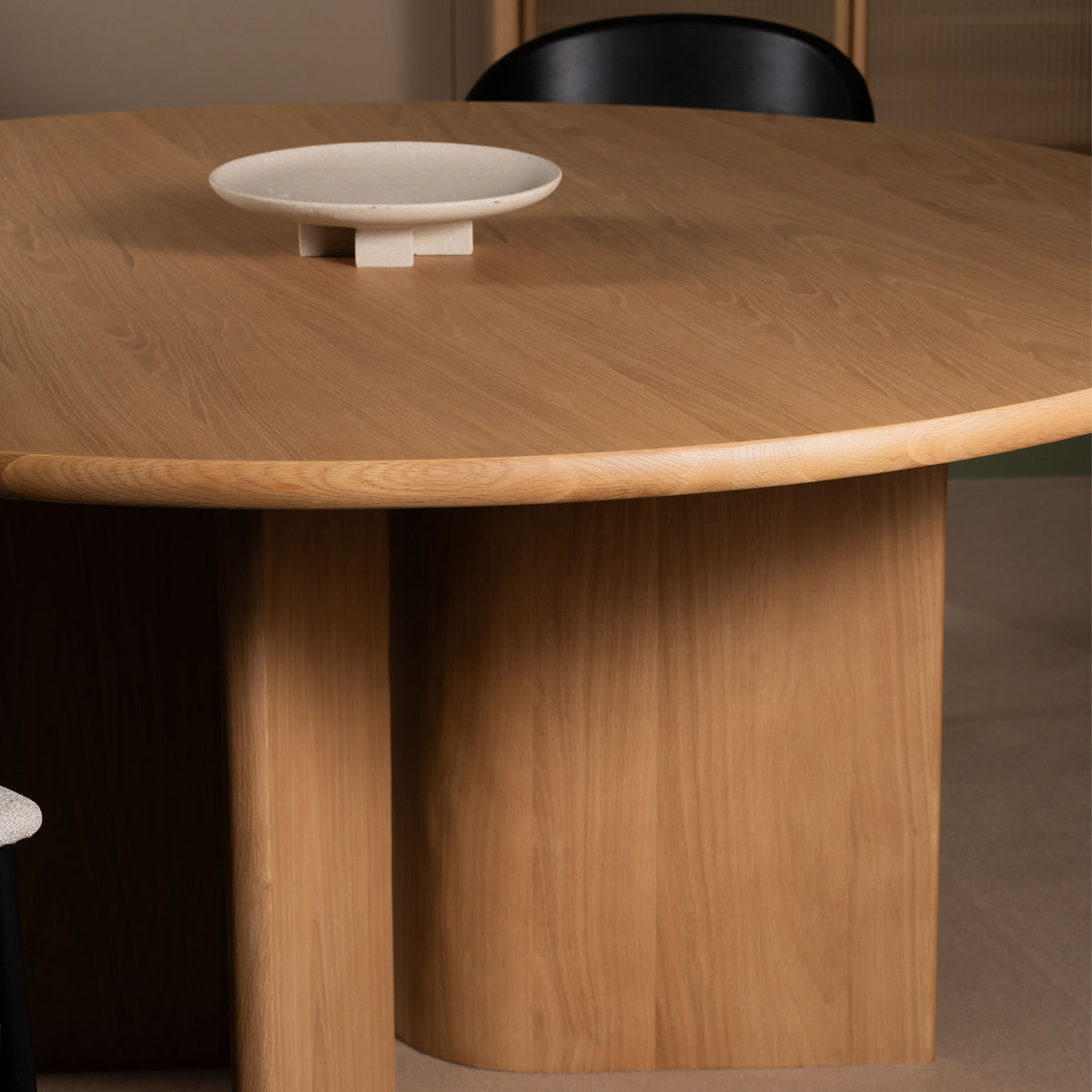 Fletcher Round Dining Table - Modern Wooden Kitchen Table for 4-6 People | Perfect for Small Spaces, Breakfast Nook & Cozy Family Meals
