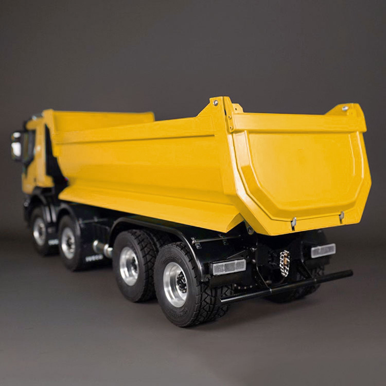 1/14 Scale 8x4 Hydraulic RC Dumper Truck - Metal Construction, Radio Controlled Tipper with Realistic Light & Sound Effects, 2-Speed Transmission (67x18.5x25cm) - Perfect for Construction Site Play, Collectors, and RC Hobbyists