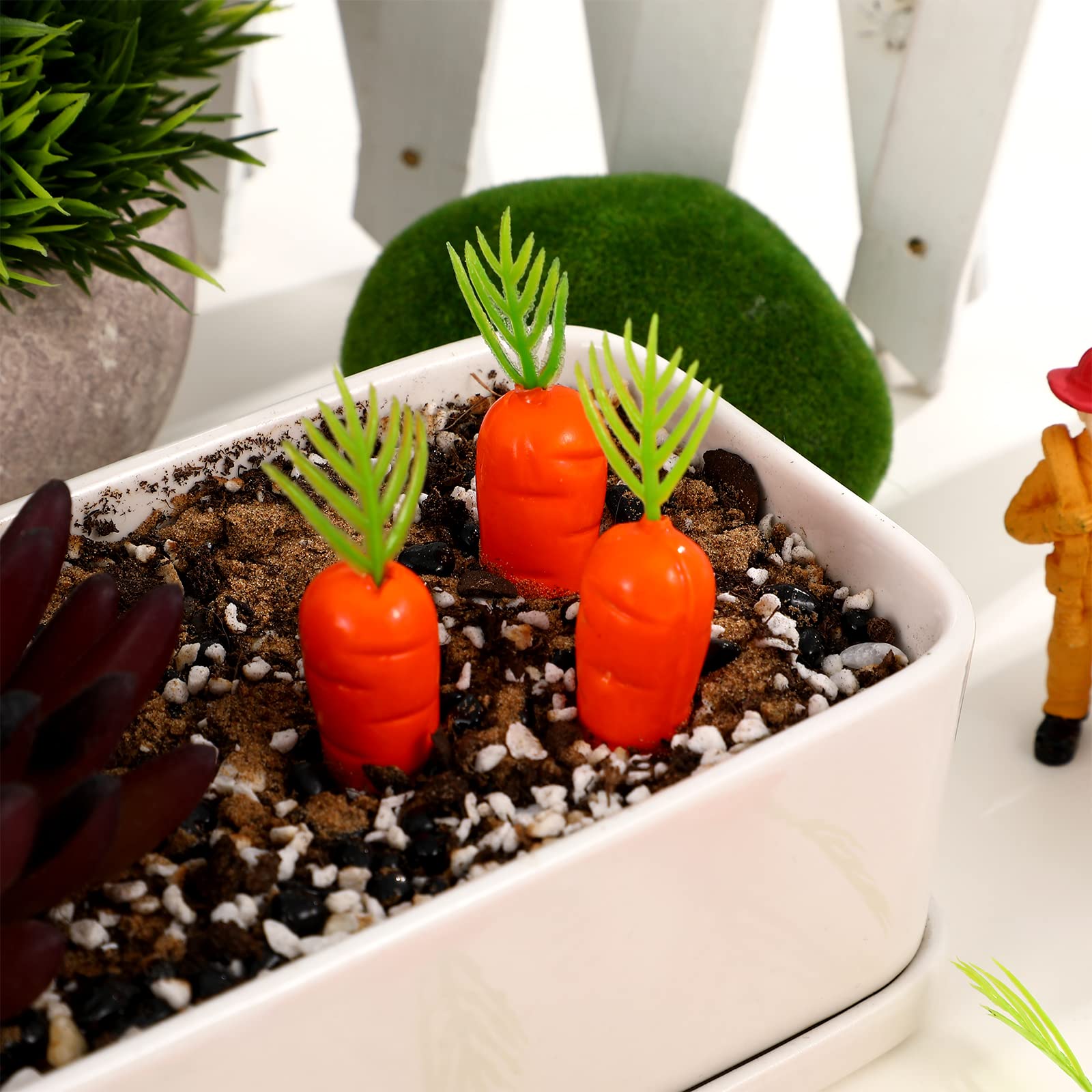 25PCS Mini Artificial Carrots for Crafts - 2.4x0.6 Inch Fake Carrots, Easter Decorations, Landscape Models & DIY Scenes - Perfect for Easter Baskets, Fairy Gardens, and Table Centerpieces