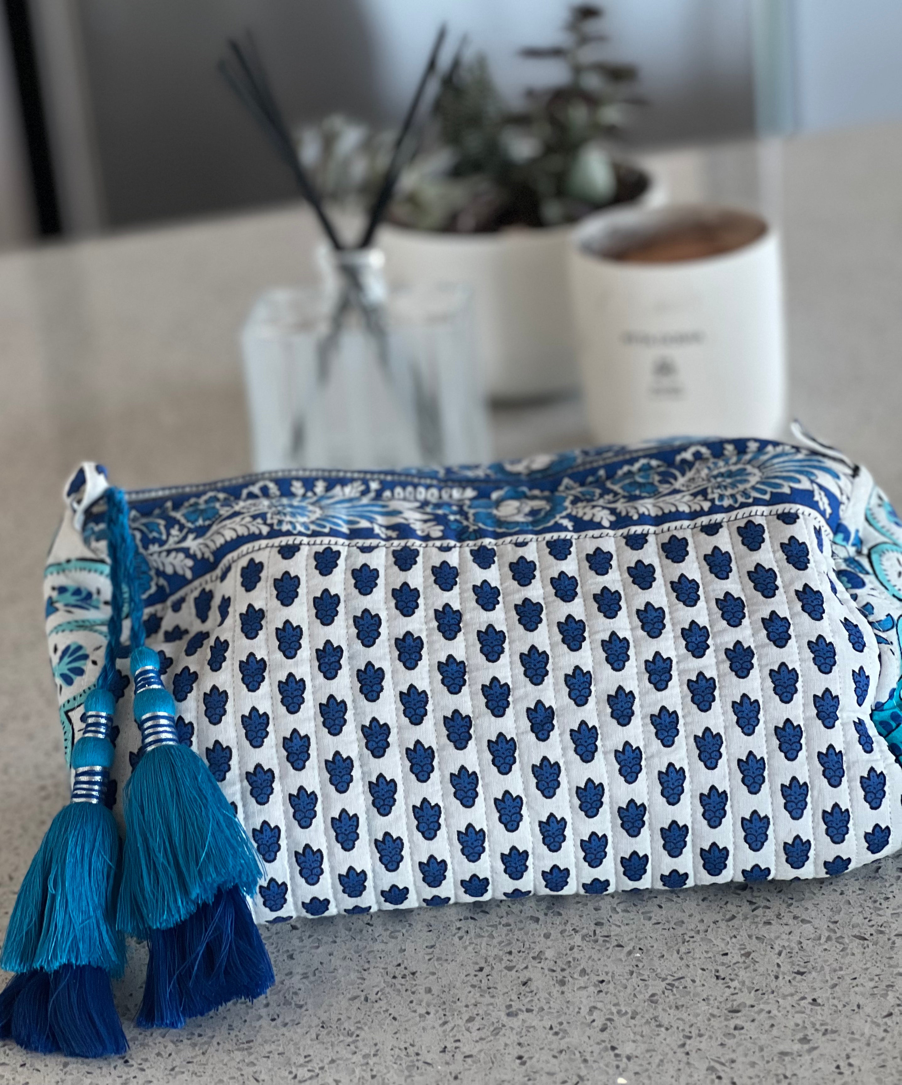 Stylish Waterproof Makeup Bags for Women - Large Cosmetic Organizer Travel Case with Multiple Pockets - Perfect for Travel, Gym, and Everyday Use
