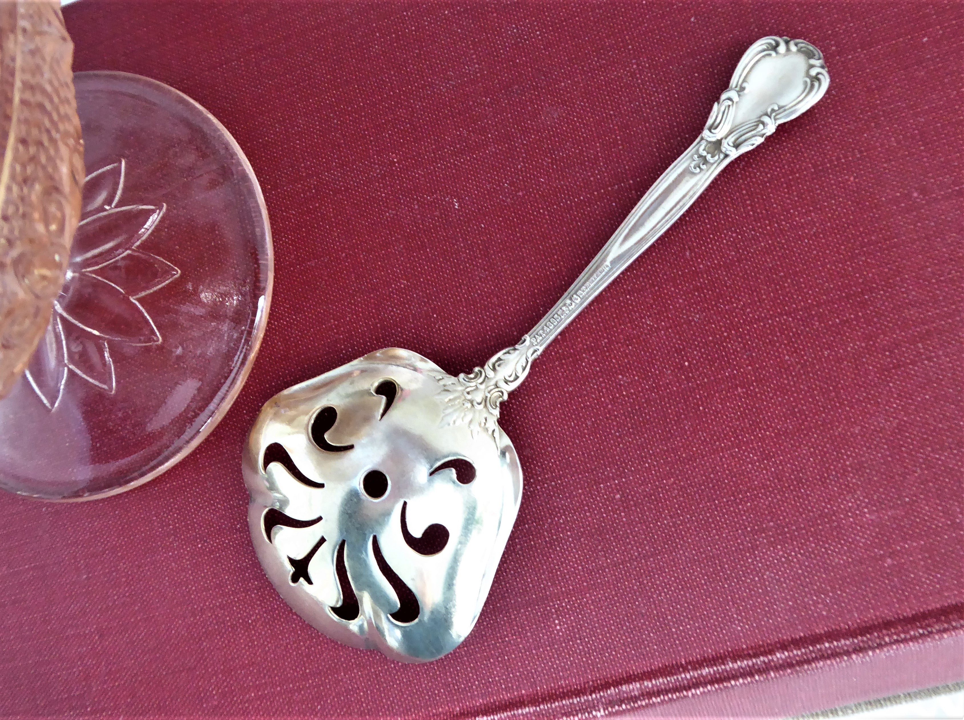 Gorham Chantilly Sterling Silver Bon Bon Spoon with Monogram Initial R - Elegant Nut Spoon for Afternoon Tea, Bridal Shower & Wedding Gifts