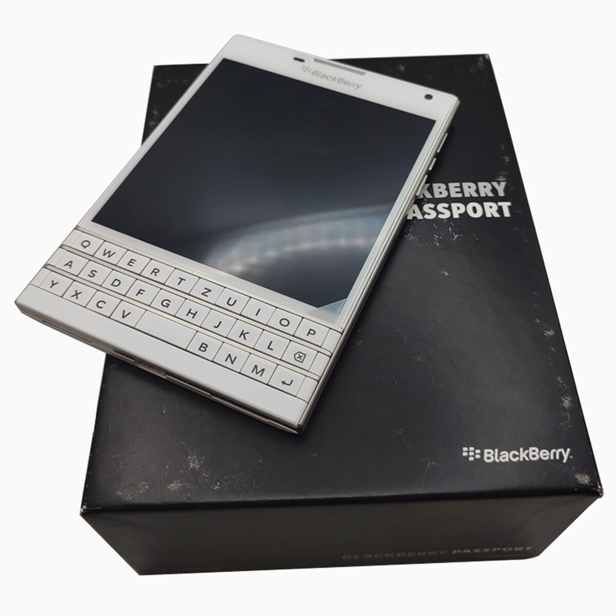Blackberry Passport 32GB White SQW100-1 QWERTZ Unlocked Smartphone - Business & Productivity Device for Professionals