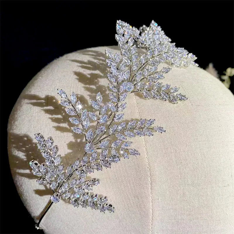 Elegant Crystal Leaf Bridal Headband - Sparkling Hair Accessory for Weddings, Prom & Special Occasions