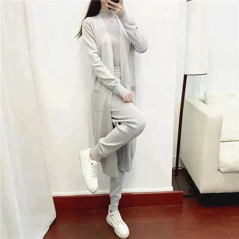 Cozy Women's Knit 3-Piece Lounge Set - Soft & Comfortable Pajama Outfit for Relaxing at Home, Sleeping or Lounging