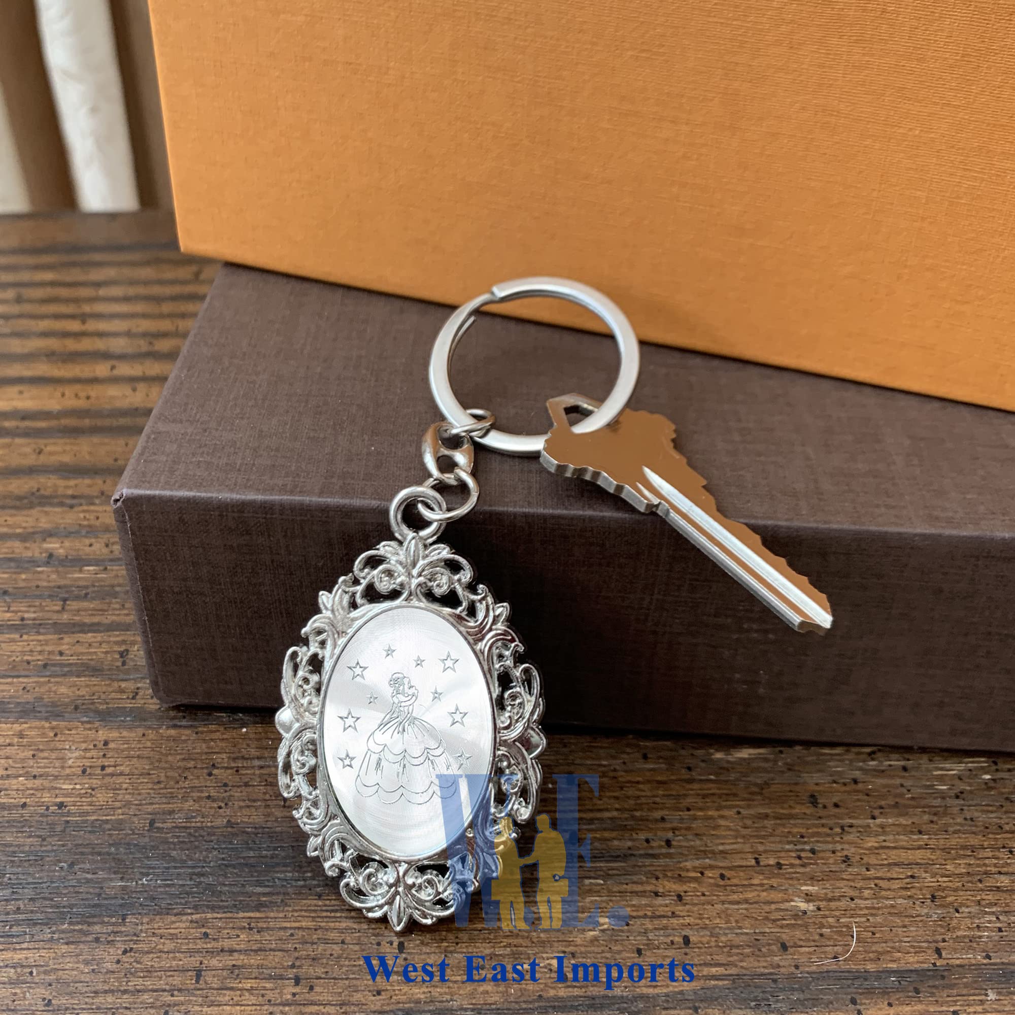 12-Piece Quinceañera Keychain Set - Cinderella Theme Party Favors for Sweet 15, Sweet 16 & 18th Birthday Celebrations - Includes Gift Bags - Perfect for Quinceañeras, Debuts & Coming-of-Age Parties