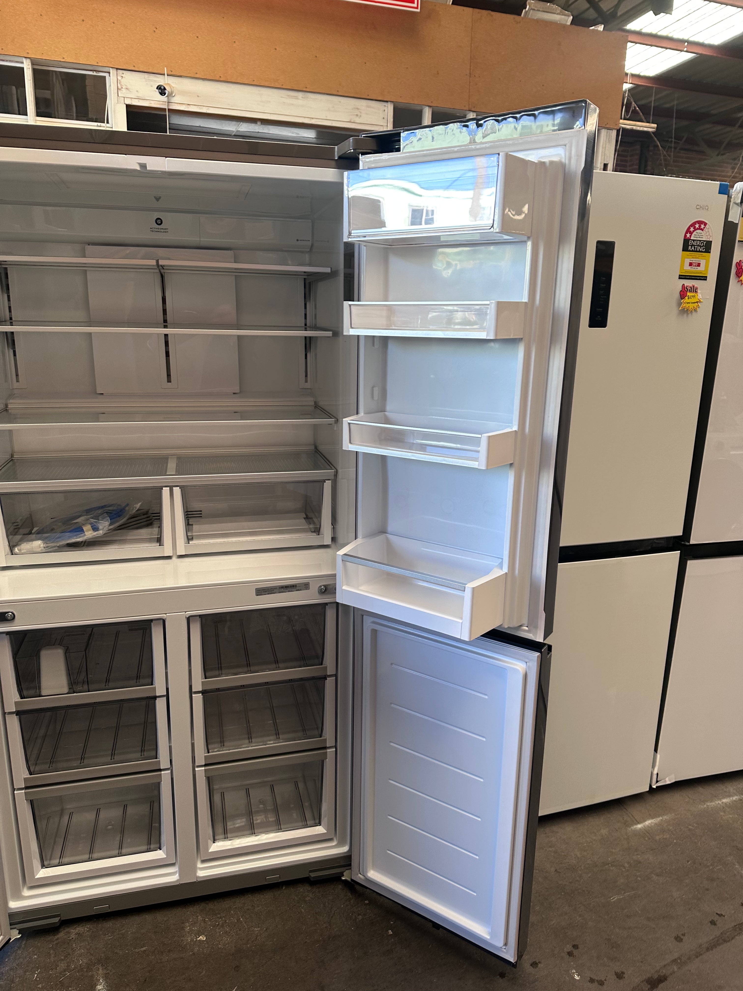 Fisher & Paykel RF605QNUVB1 538L Black Stainless Steel French Door Refrigerator - Factory Second | Perfect for Modern Kitchens & Open-Plan Living Spaces