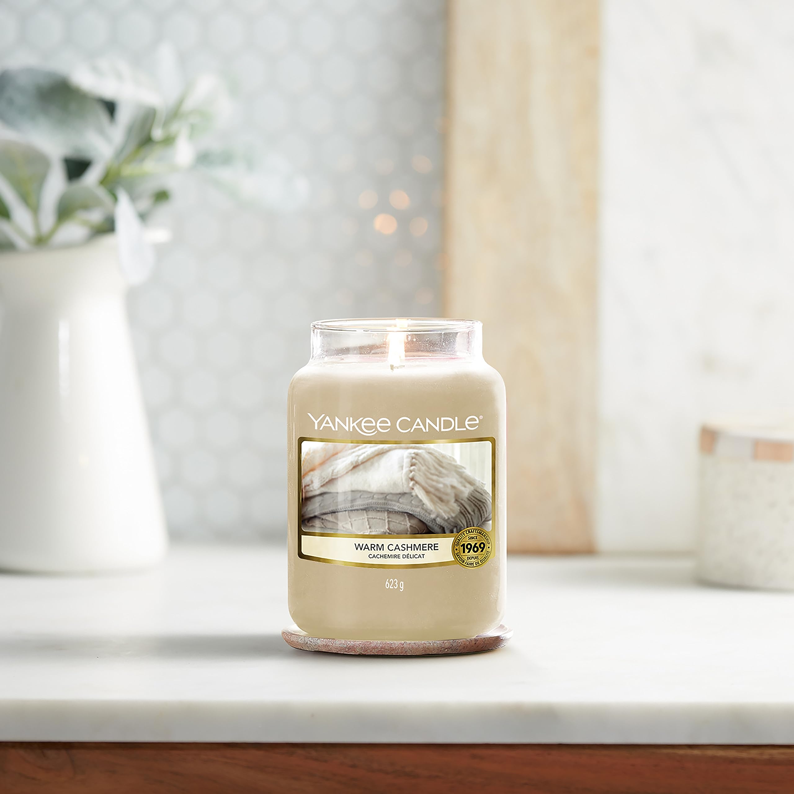 Yankee Candle Warm Cashmere Scented Candle - Large Jar Candle with 150-Hour Burn Time | Long-Lasting Fragrance for Home, Office & Gifts | Perfect for Relaxation, Aromatherapy & Holiday Decor
