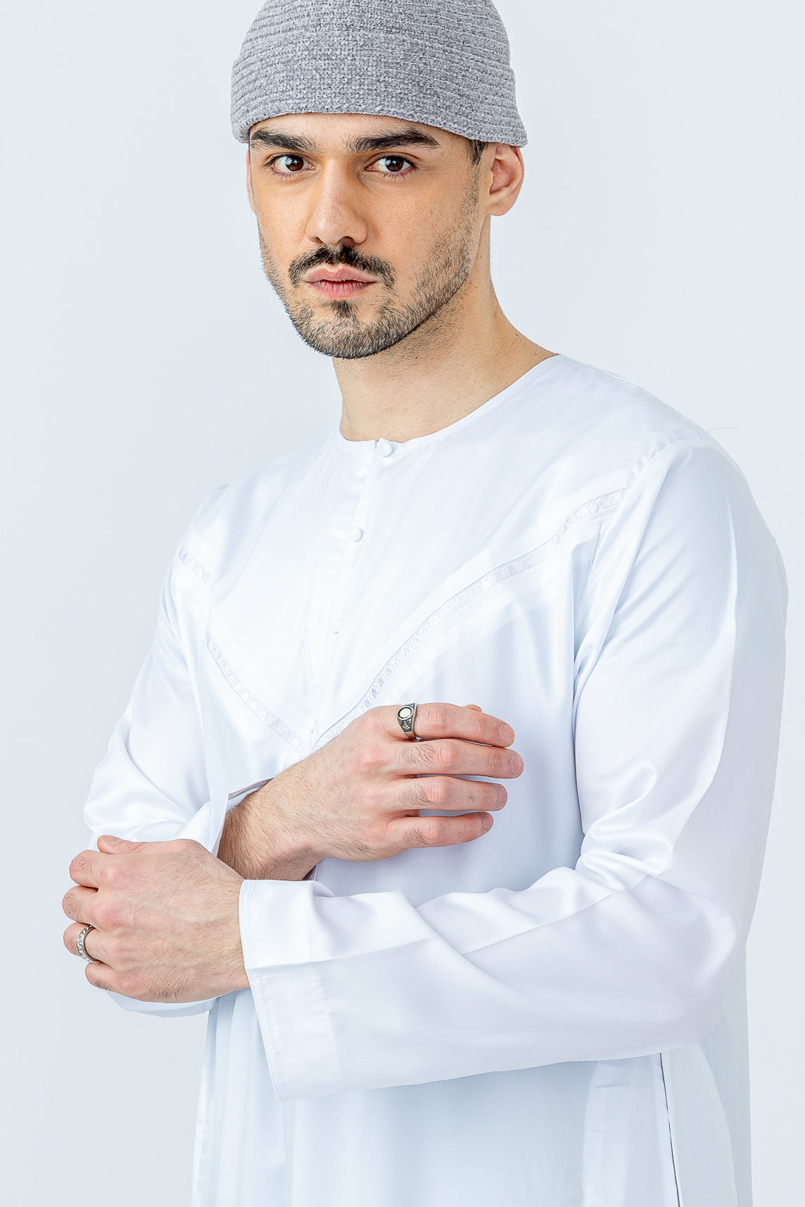 Premium Iced White Omani Jubbah - Traditional Islamic Robe for Men - Perfect for Eid, Ramadan & Special Occasions