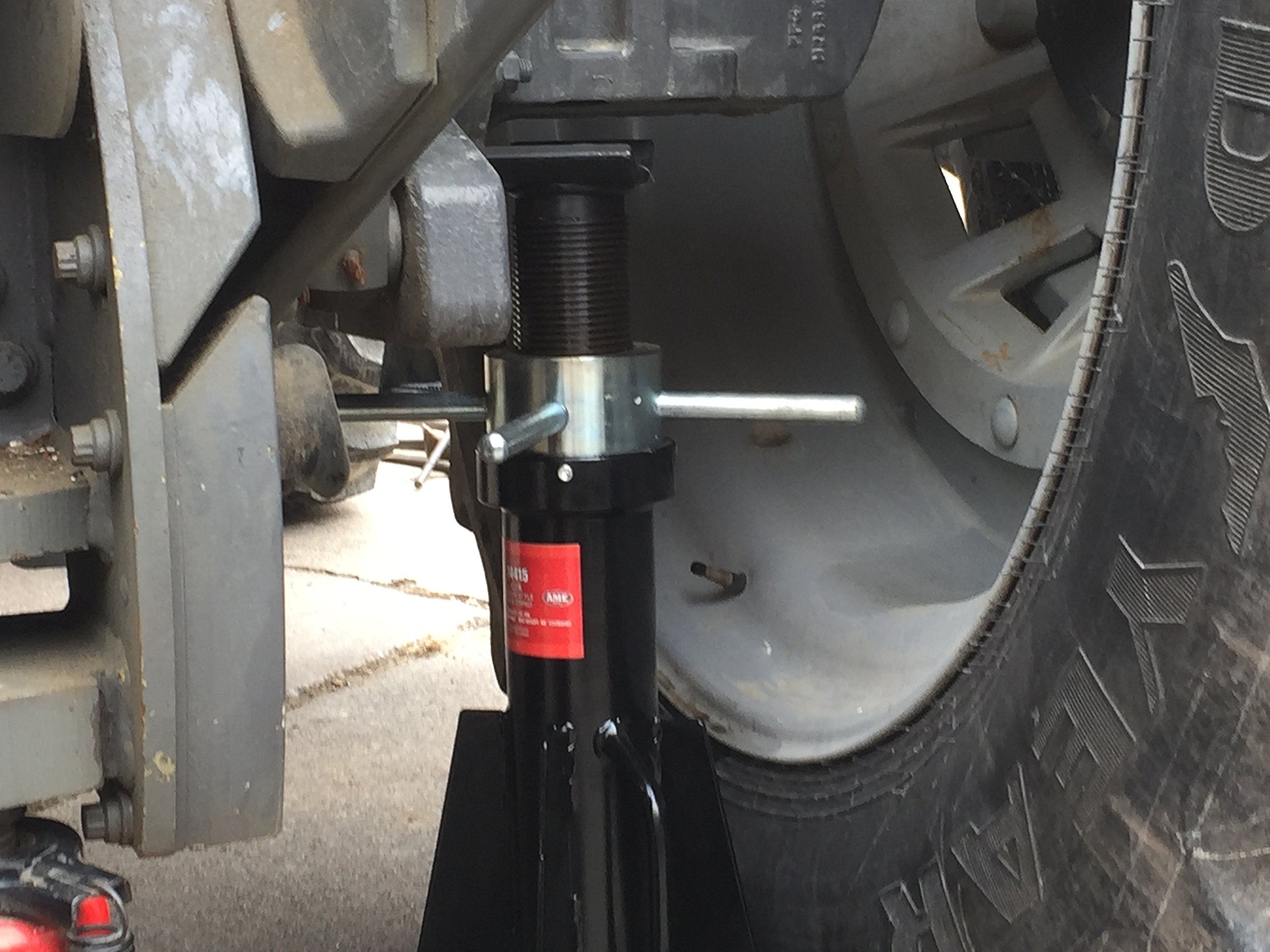 20-Ton OTR Screw Style Jack Stand - Heavy Duty Vehicle Support for Trucks, Trailers & RVs - AME INTL 14410 - Perfect for Auto Repair, Maintenance & Emergency Roadside Assistance