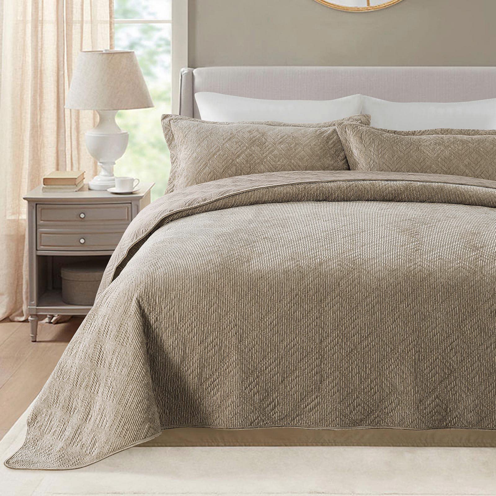 HoneiLife 3-Piece King Size Embroidered Corduroy Quilt Set - Luxurious Lightweight Bedspread Coverlet for All Seasons in Taupe | Perfect for Master Bedroom, Guest Room & Cozy Home Decor