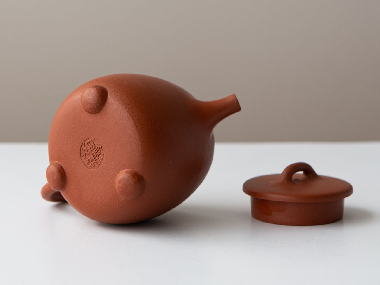 Premium Yixing Zisha Teapot - Authentic Chinese Purple Clay Teapot for Gongfu Tea Ceremony | Perfect for Oolong, Pu-erh & Black Tea Brewing | Ideal Gift for Tea Lovers & Home Decor