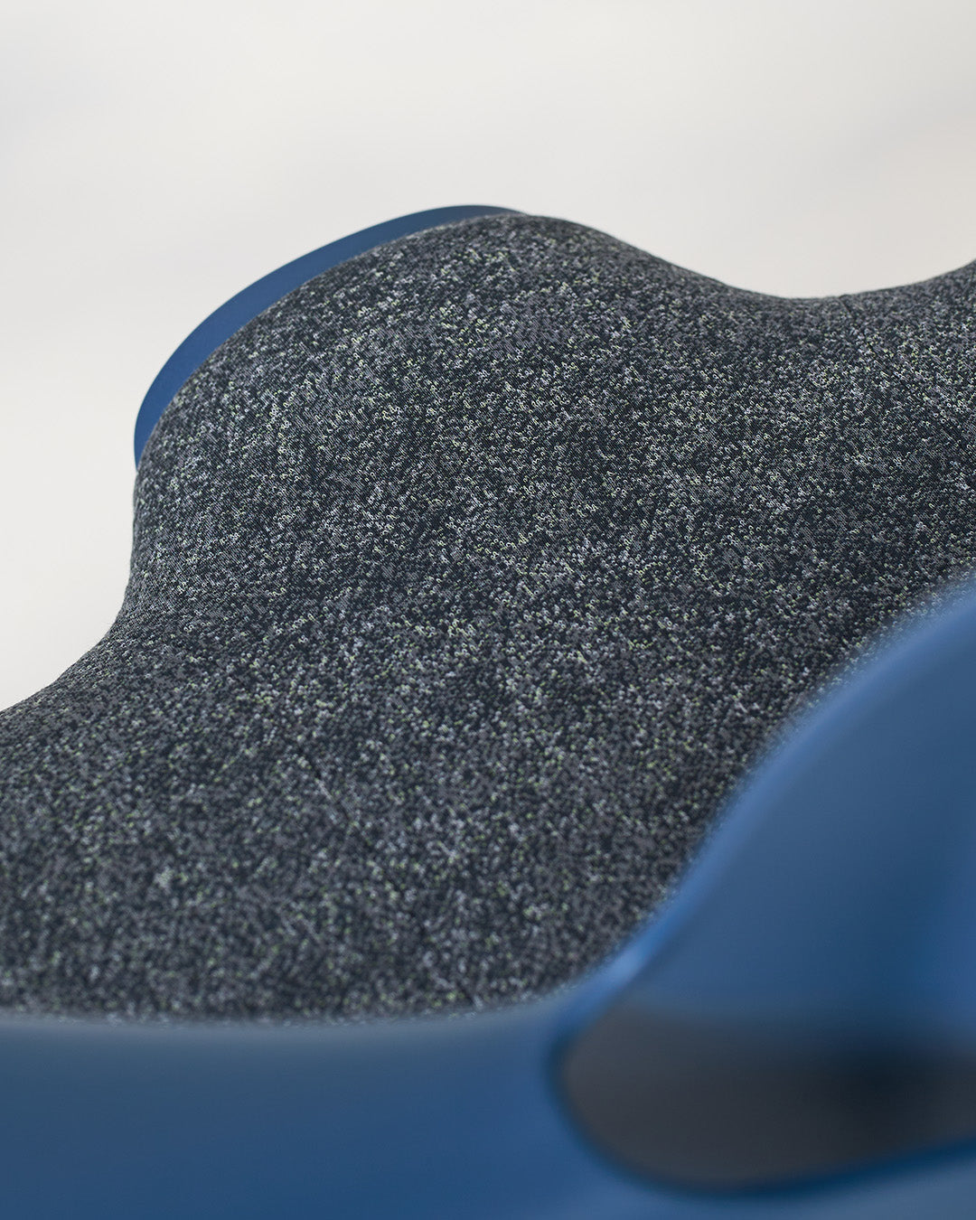 HÅG Capisco Puls 8020 Ergonomic Office Chair - Blueberry ARDA Fabric by Kvadrat | Adjustable Height & Tilt for Home & Workspace Comfort