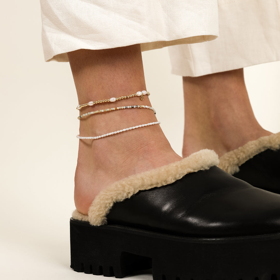 Peggy Pearl Anklet with Stone of Potential - Elegant Adjustable Ankle Bracelet for Women, Boho Beach Jewelry Gift - Perfect for Summer Vacations & Boho Fashion