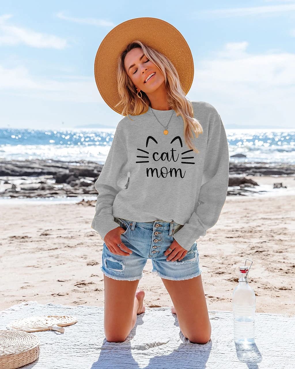 Women's Cat Mom Sweatshirt - Cute Cat Mama Long Sleeve Graphic T-Shirt Top | Perfect for Mother's Day Gifts, Cat Lovers & Casual Wear