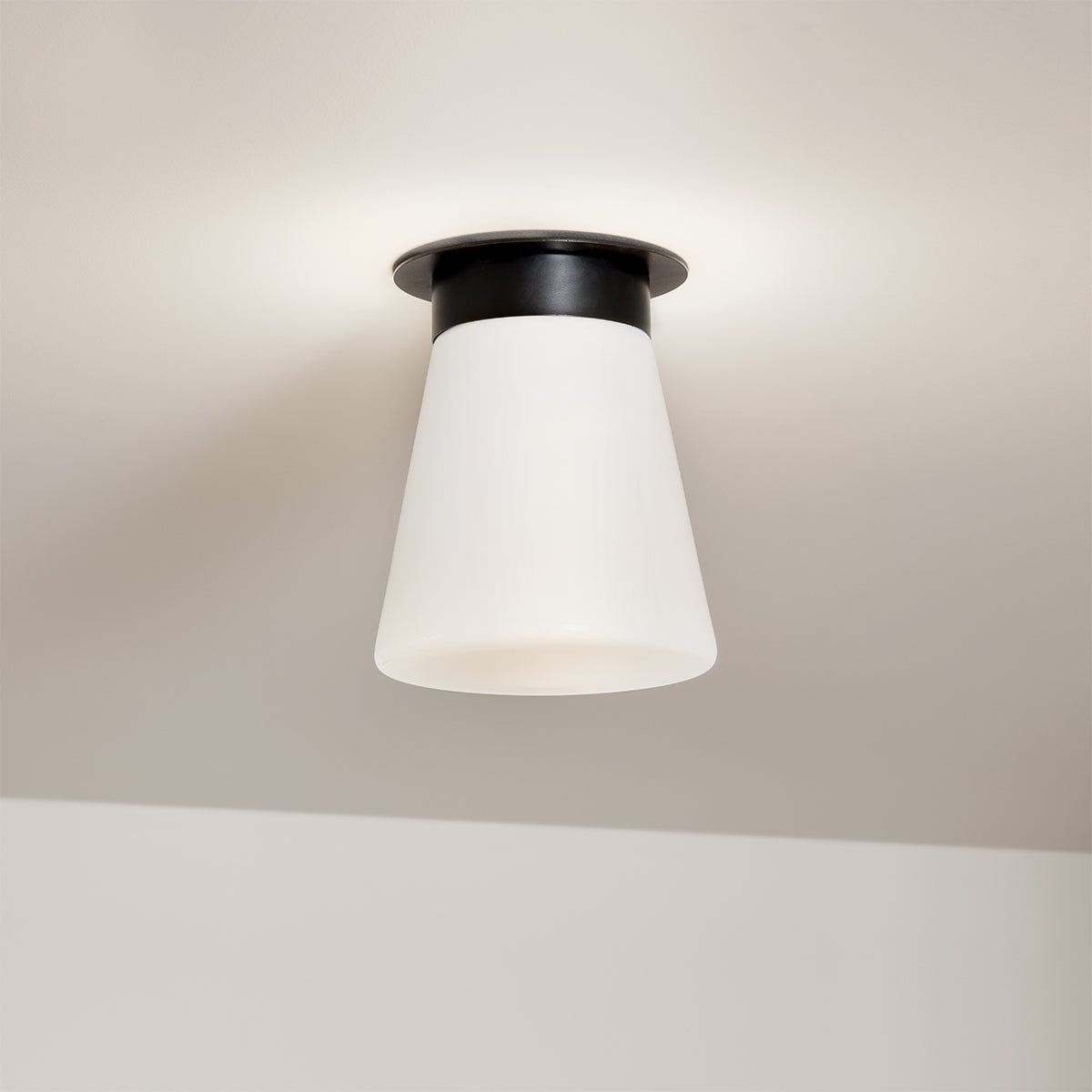 Albers Flush 1 Liter E27 Ceiling Light Fixture - Modern LED Lighting for Bedroom, Living Room & Hallway