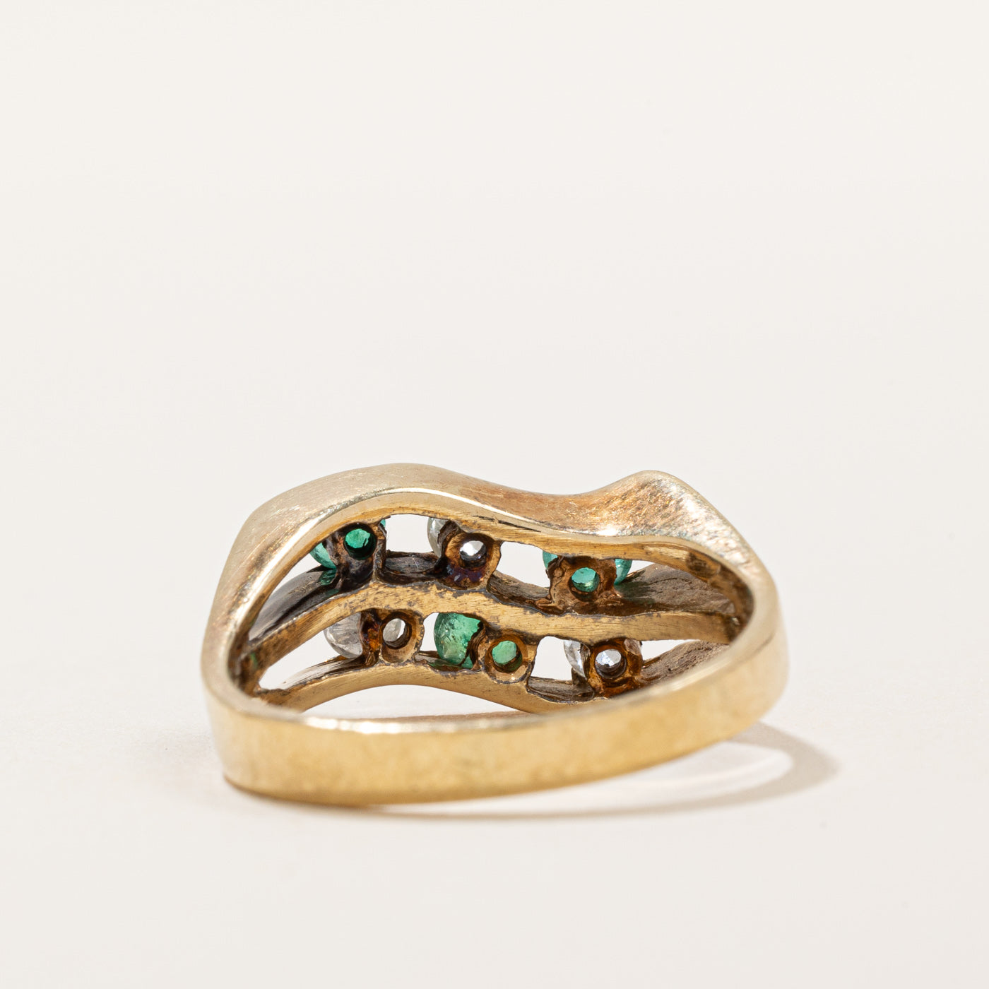 Emerald and Diamond Wave Ring - 0.27ctw Emerald & 0.15ctw Diamond - Size 5.75 - Elegant Wedding Band, Anniversary Gift for Her, Perfect for Special Occasions