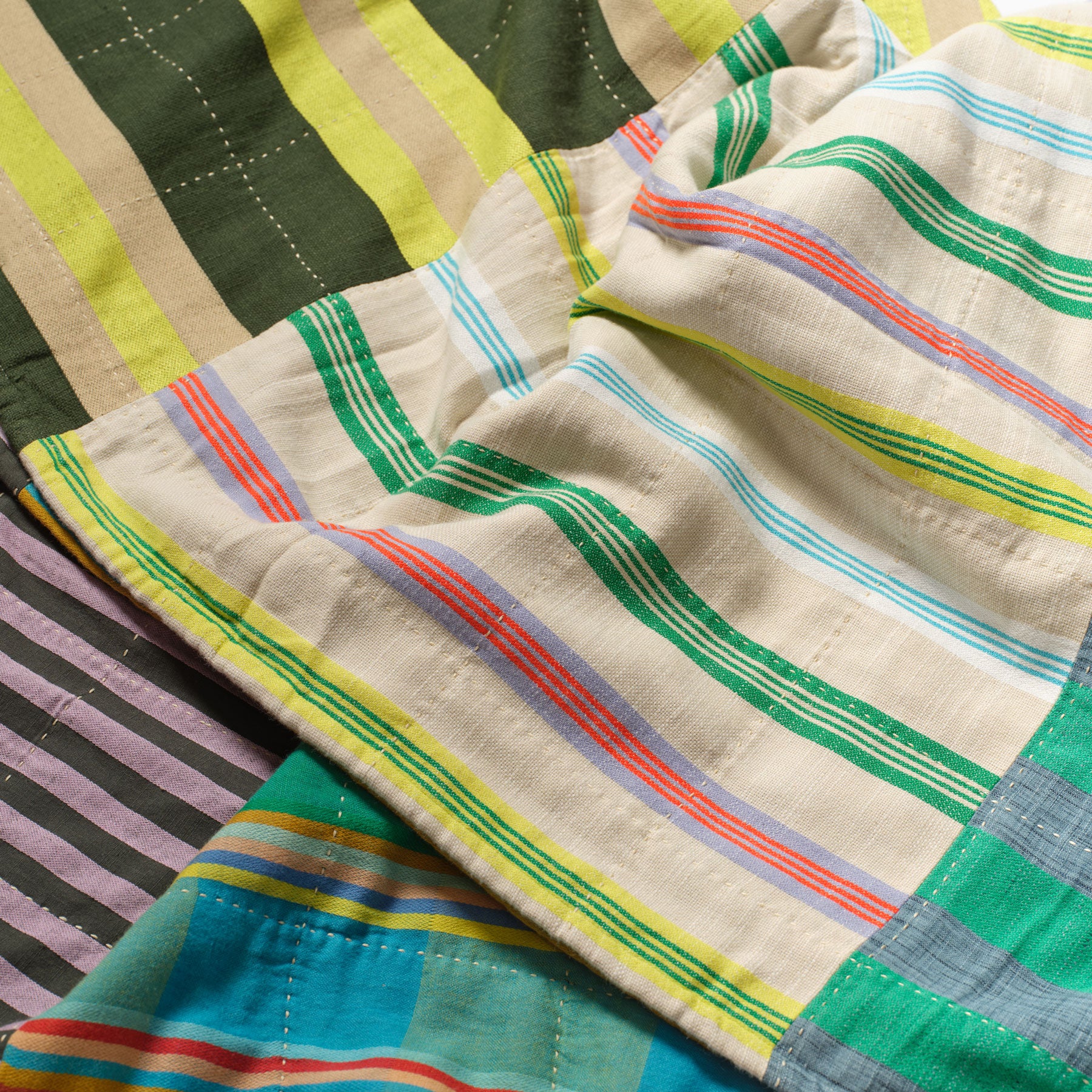 Sunrise Dream Quilt - Ultra Soft & Cozy Bedding for a Peaceful Sleep - Perfect for Home, Dorm, or Travel Use