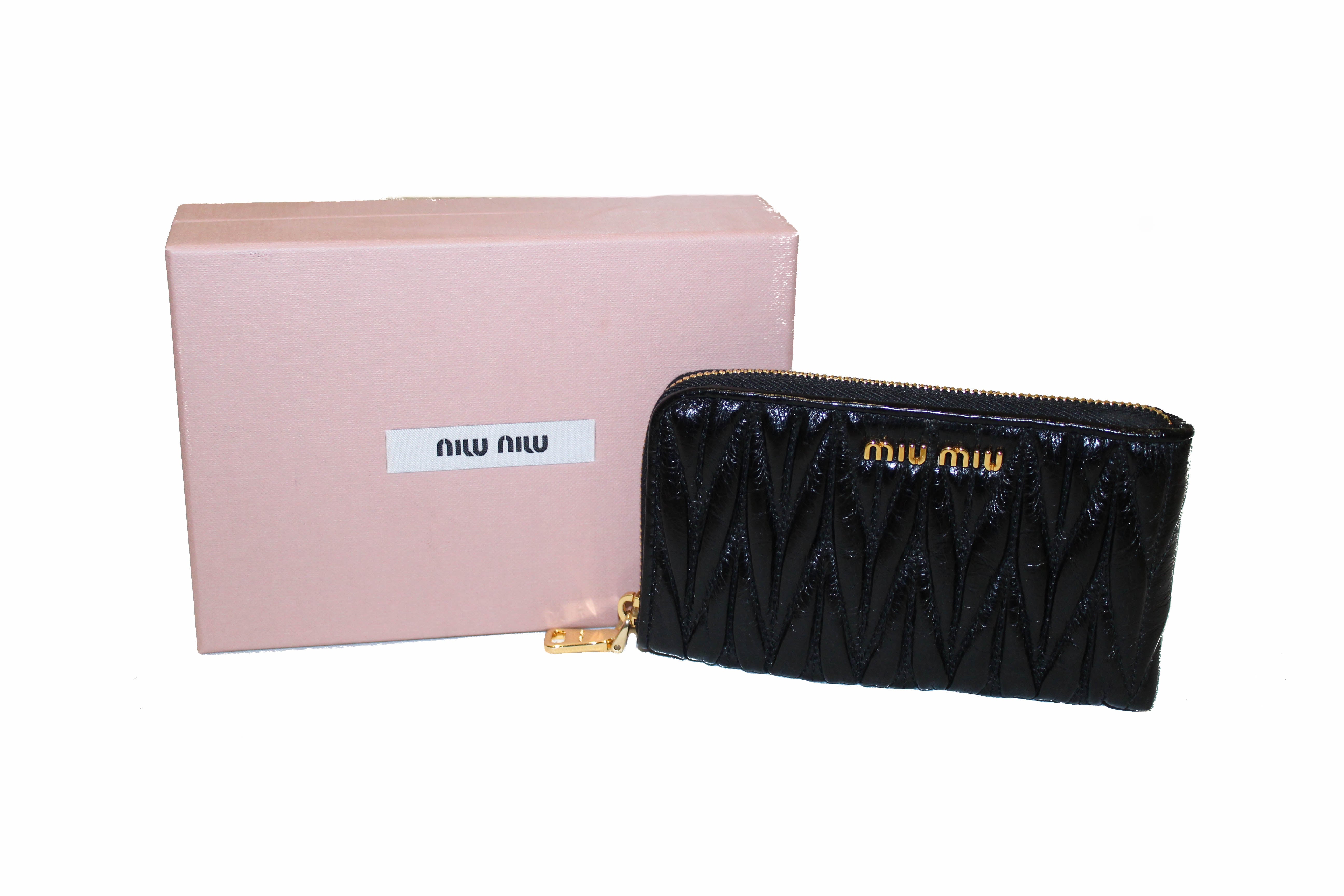 Authentic Miu Miu Black Matelasse Distressed Leather Card Holder Wallet - Luxury Compact Wallet for Women, Perfect for Everyday Use & Travel Essentials