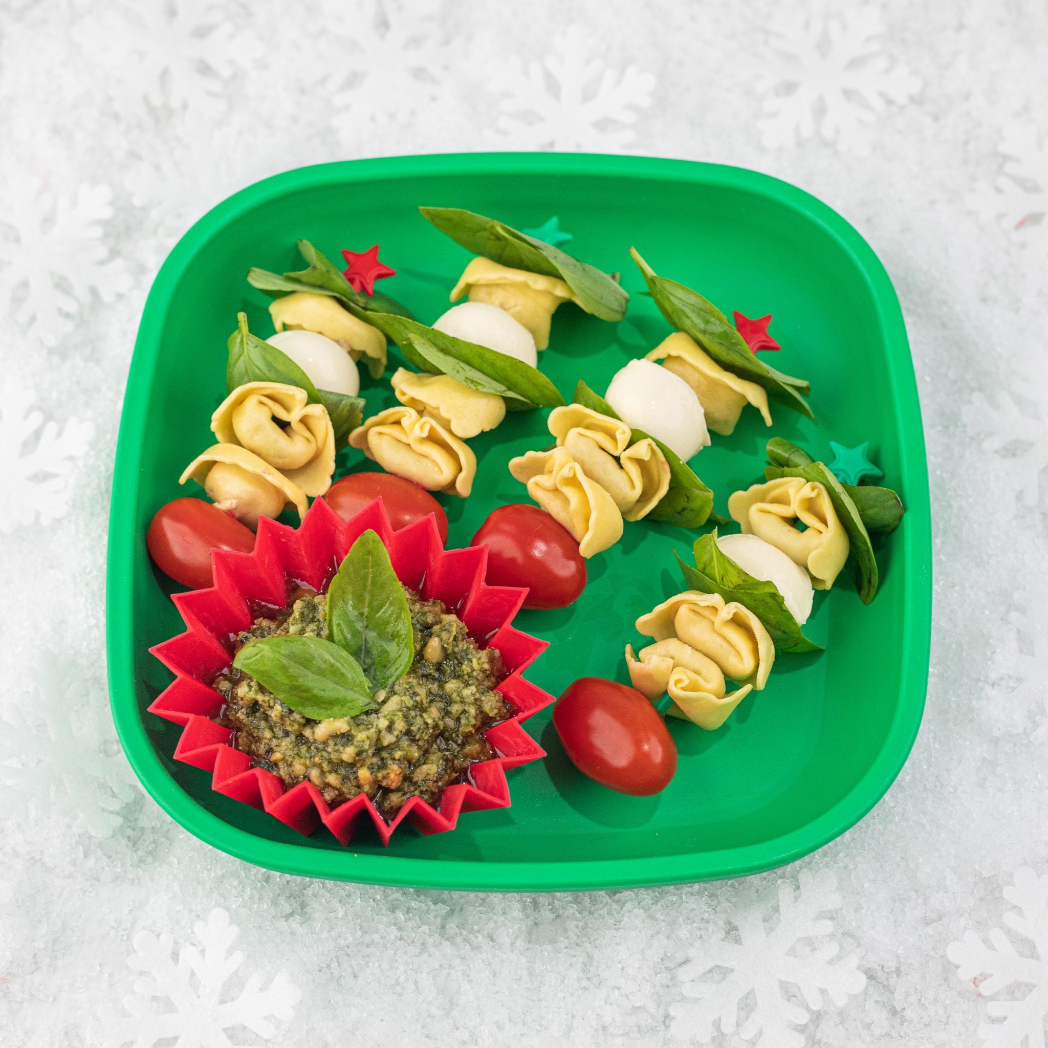 Lunch Punch Sandwich Cutter Set - Fun Shaped Sandwich Cutters for Kids (Christmas Tree, Star & More) - Perfect for School Lunches, Parties & Holiday Meals