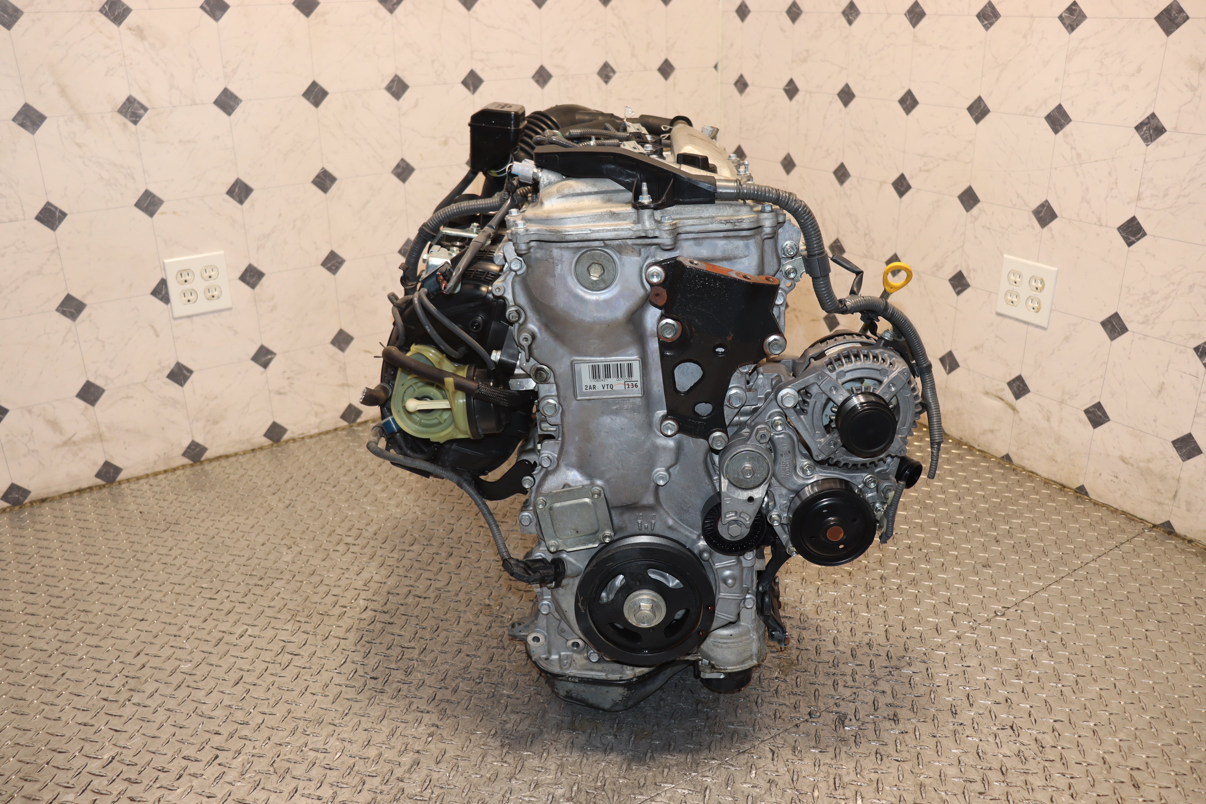 JDM 2AR-FE 2.5L 4Cyl DOHC Engine for 2013-2018 Toyota RAV4 - High Performance Replacement Engine for Smooth Driving & Off-Road Adventures
