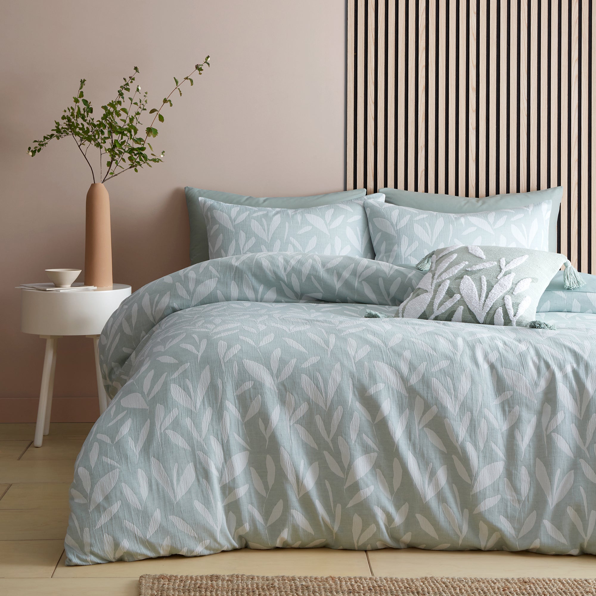 Appletree Loft Emile Duvet Cover Set - Queen Size Green Botanical Leaf Pattern Bedding - Perfect for Master Bedroom, Guest Room & Dorm Decor