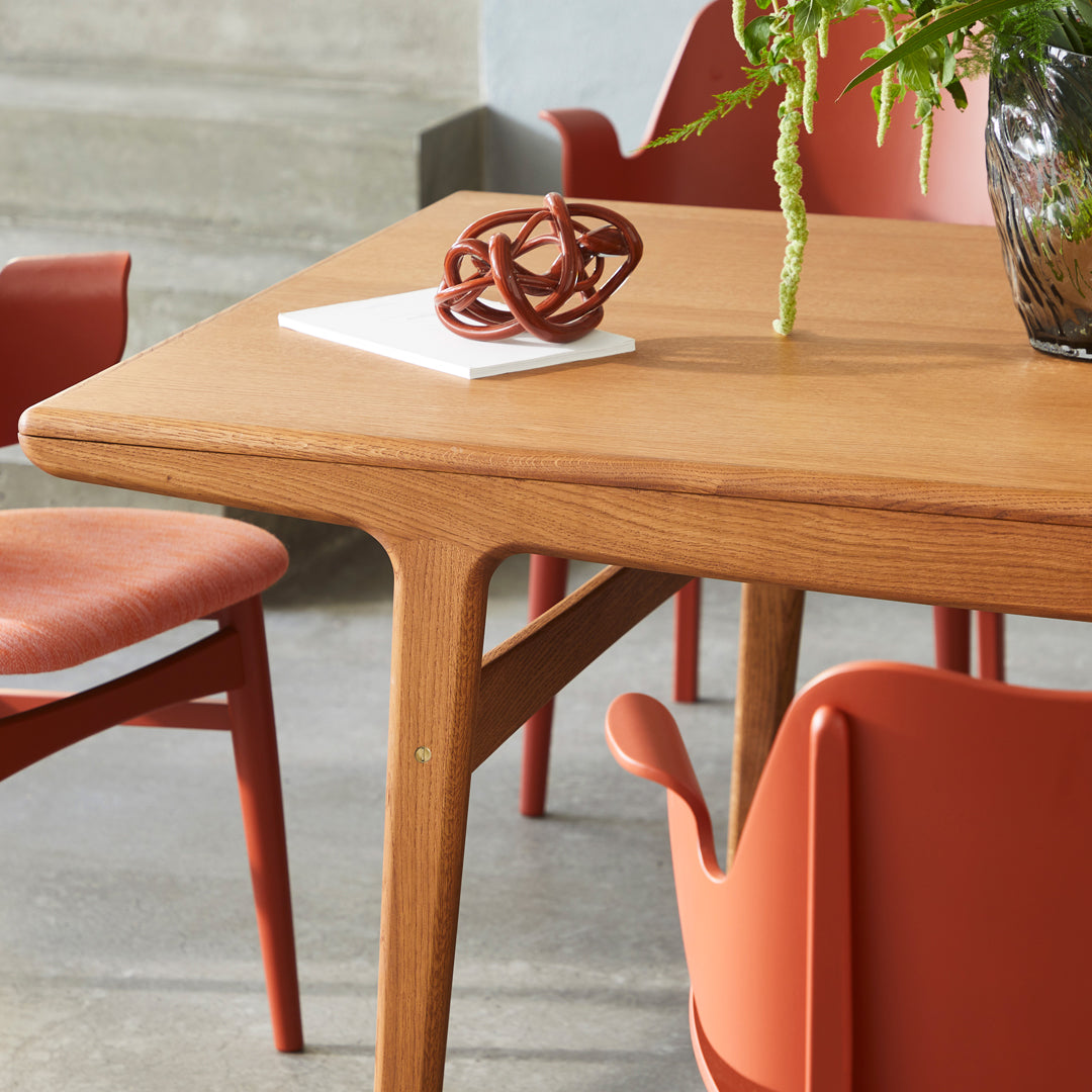 Evermore Dining Table - Modern Wooden Kitchen Table for 6 - Perfect for Family Dinners & Entertaining Guests